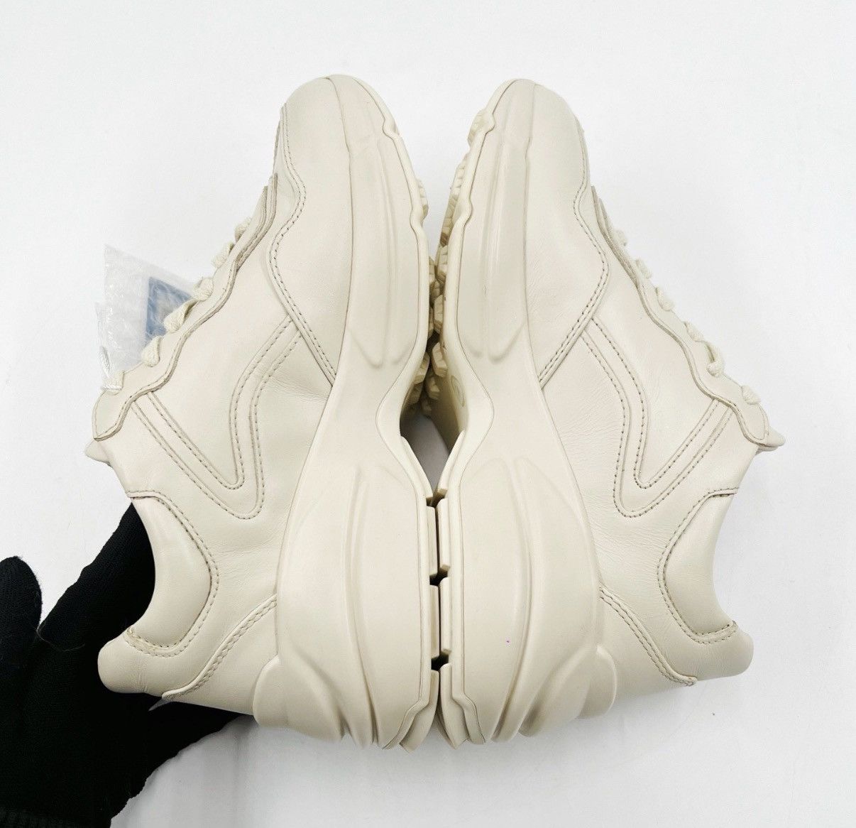 Gucci GUCCI Ivory Rhyton Low-Top Dad Sneakers K12 Size US 4 / IT 34 - 6 Thumbnail