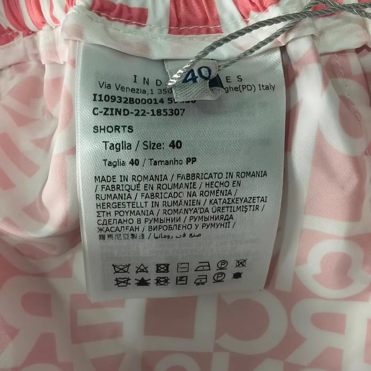Moncler Moncler Pink All Over Print Shorts 40x2 New Size 27" / US 4 / IT 40 - 3 Thumbnail
