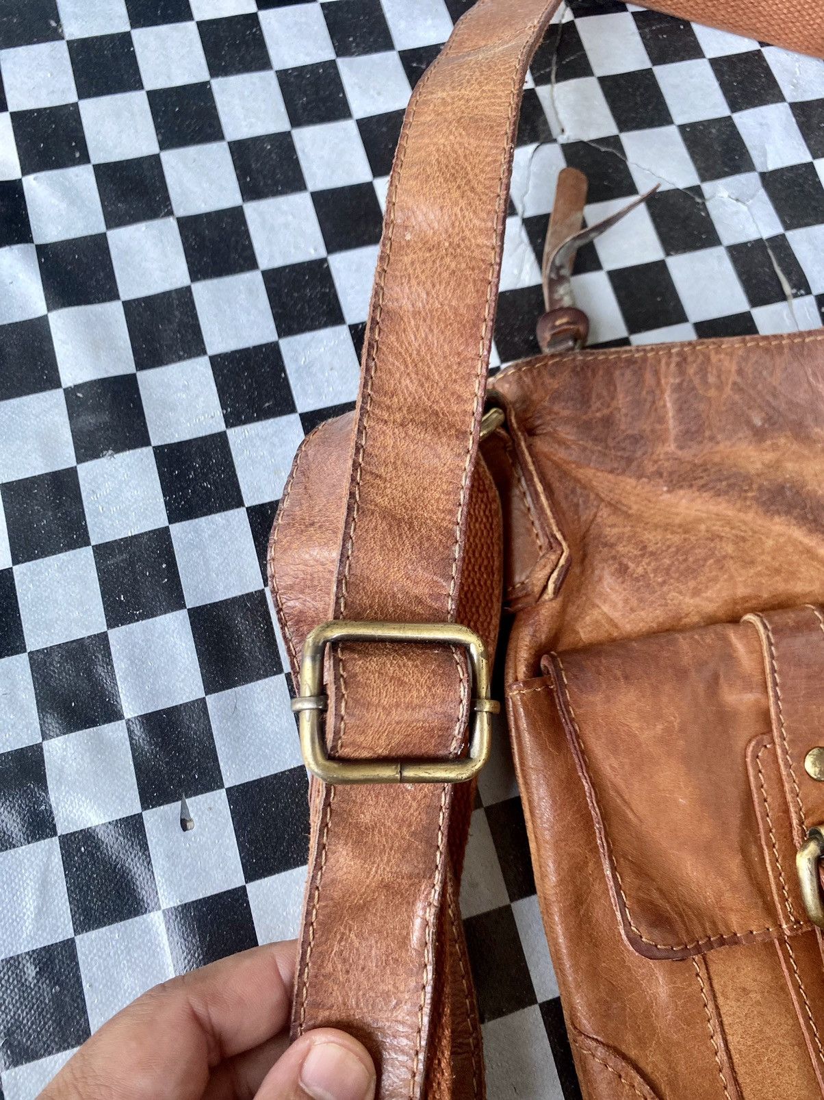 Leather × Vintage Vintage Leather Crossbody bag Oran Leather Australia Size ONE SIZE - 4 Thumbnail