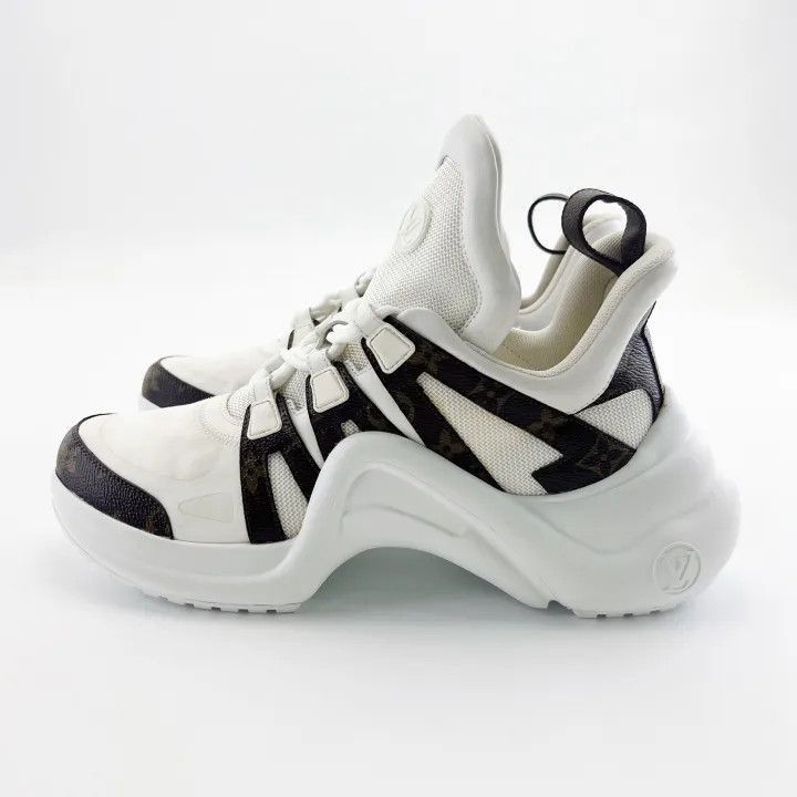 Louis Vuitton Louis Vuitton Casual Sneakers in White and Brown -2508 Size US 8 / EU 41 - 1 Thumbnail