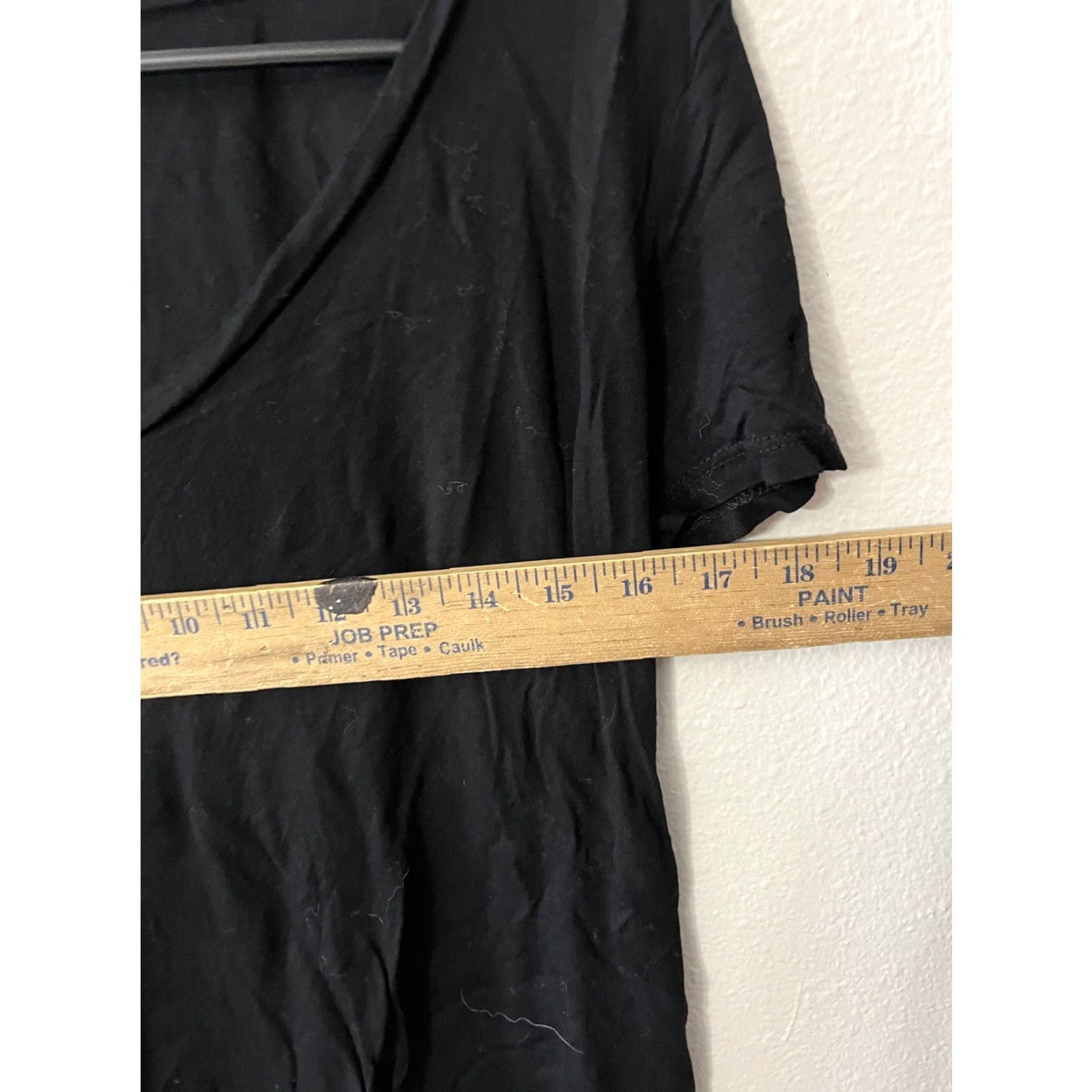H&M H&M Shirt Women Black Medium Solid Cotton Blend V-Neck Short Sleeve T-Shirt Adult M Basic Size M / US 6-8 / IT 42-44 - 5 Thumbnail