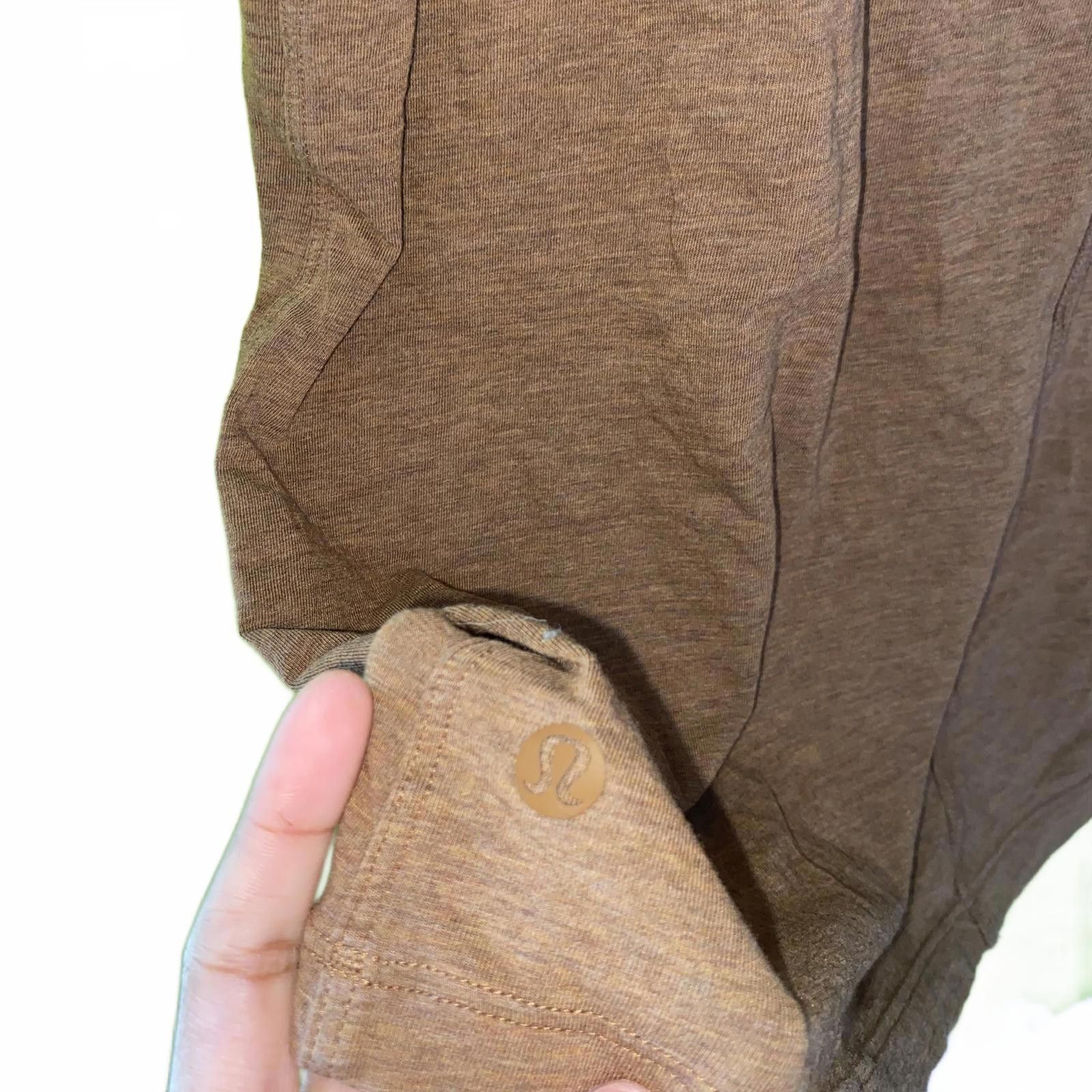 Lululemon Lululemon Brown Muscle Tank Top M Size ONE SIZE - 3 Thumbnail