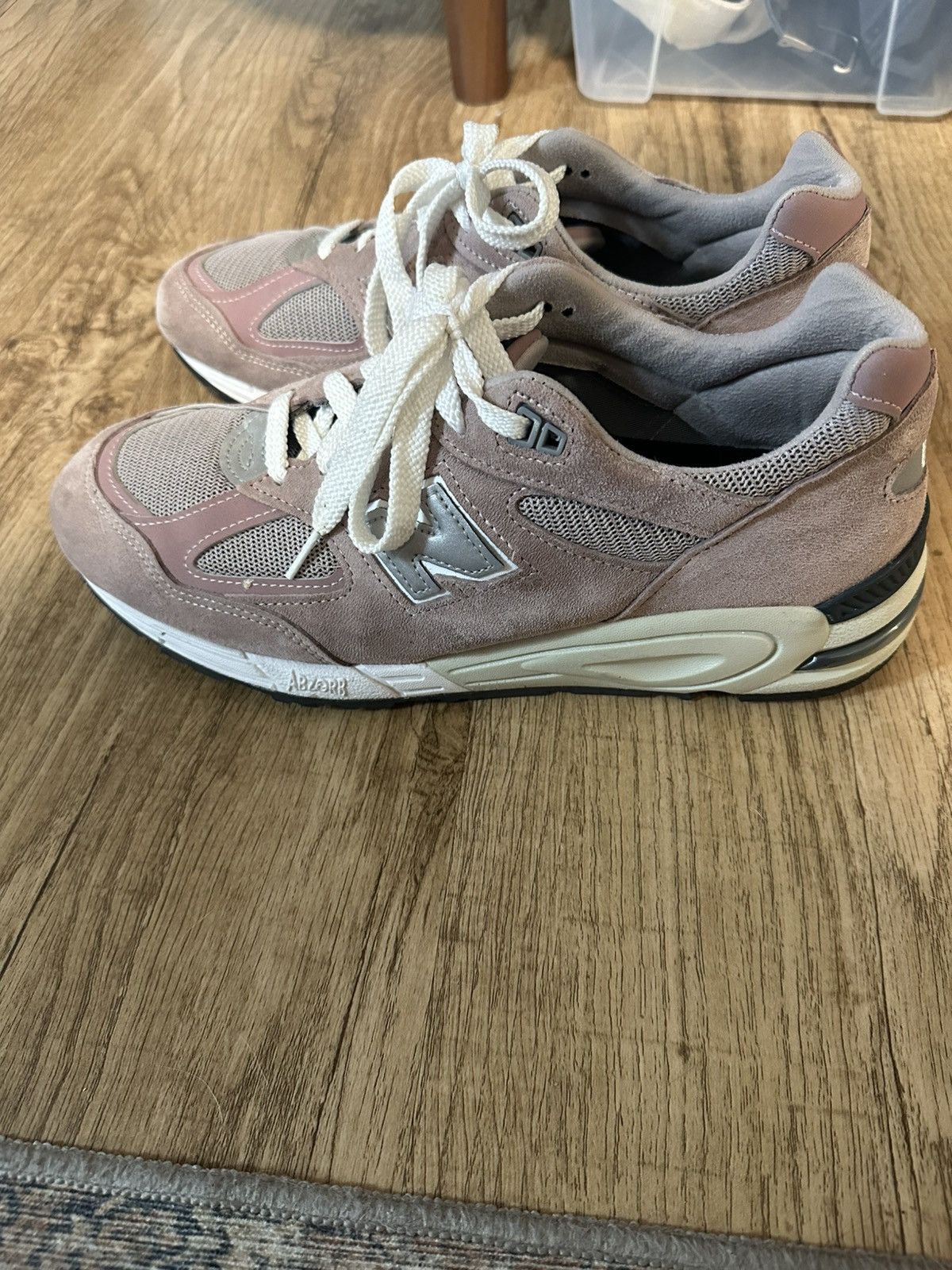 Kith × New Balance New Balance 990v2 x Kith Dusty Rose Size US 10 / EU 43 - 2 Thumbnail