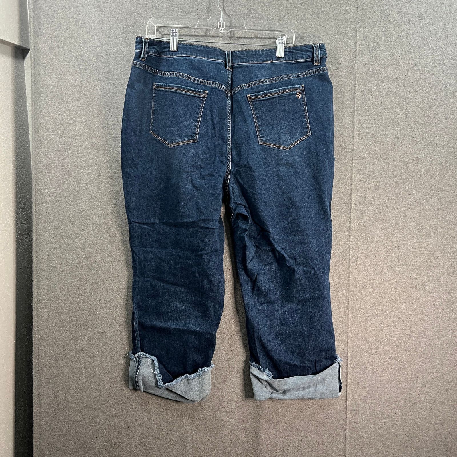 Other Susan Graver Petite Stretch Denim Girlfriend Jean with Cuff Size 40" / US 18 - 2 Thumbnail