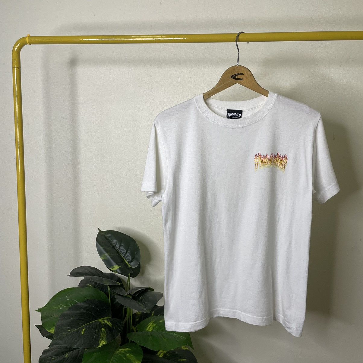 Thrasher Thrasher Magazine Flaming Design Skater Tee Japan Edition Size US S / EU 44-46 / 1 - 1 Thumbnail
