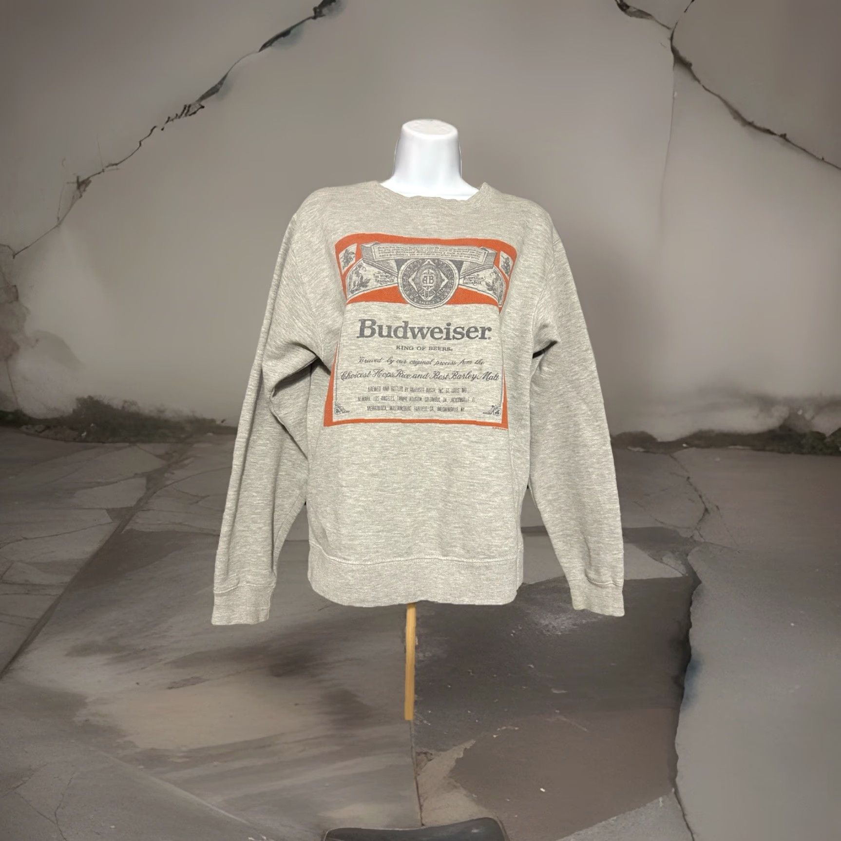 Junk Food Budweiser Sweatshirt Pullover Women XS Fits Small Heather Gray Junk Food Logo Crew Neck Long Sleeve Knit-<|END|> Size S / US 4 / IT 40 - 4 Thumbnail