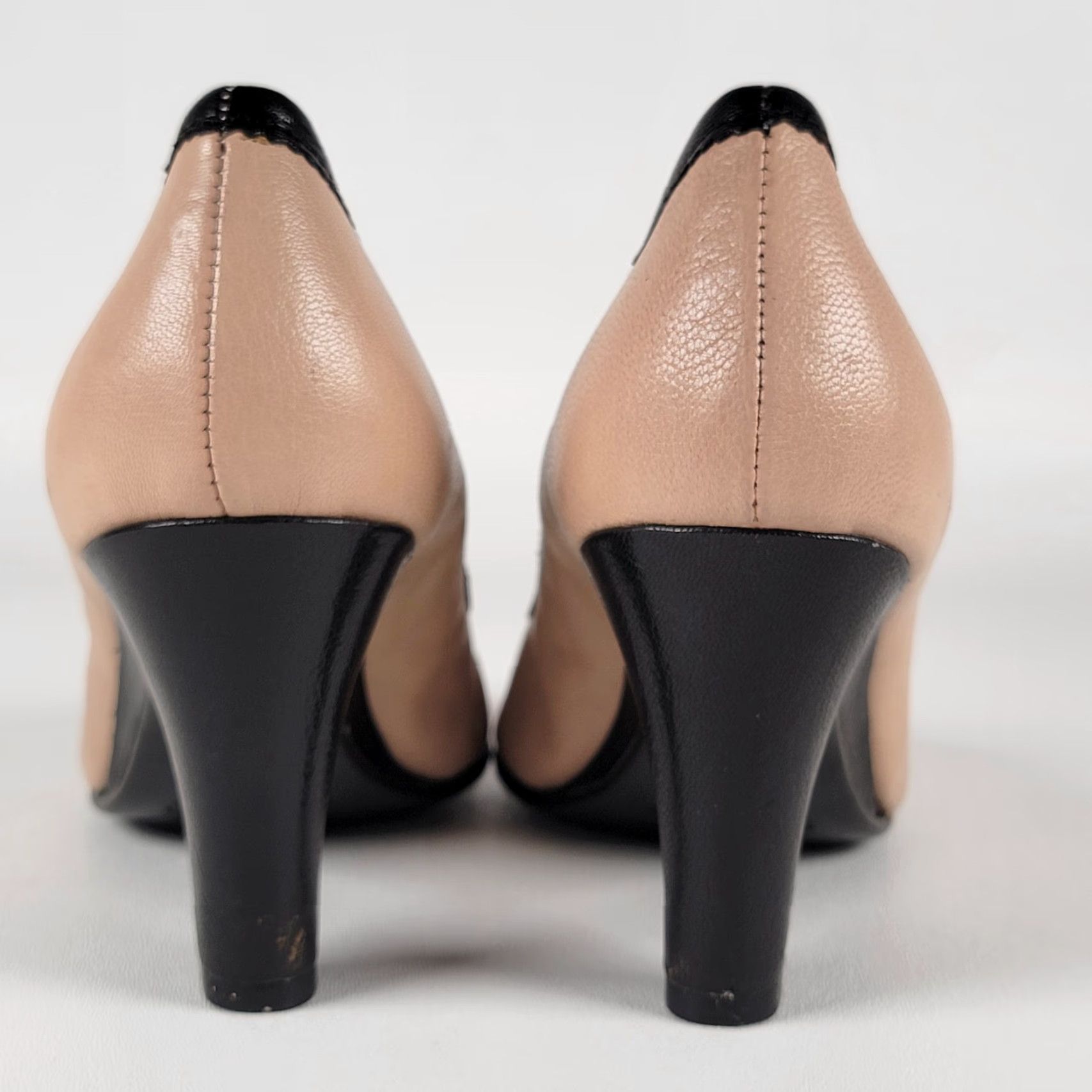 Vintage Aerosoles City Scape Kitten Heel Pumps Womens 9.5 Black Tan Bow Leather Slip On Solid Round Toe City Women Heel Pump 9.5 Womens Size US 10 / IT 40 - 6 Thumbnail