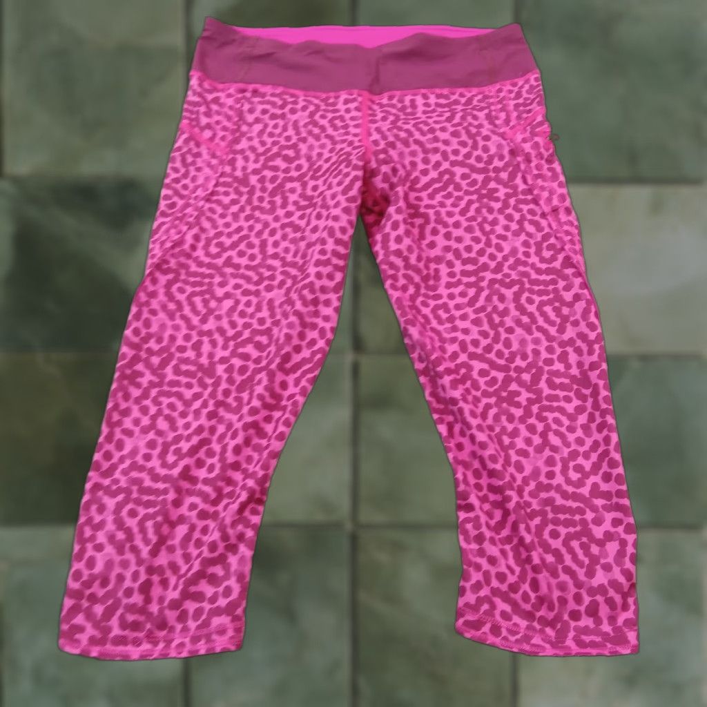 Lululemon Lululemon Women's Leggings Size 6 Extra Large XL Pink Cropped Comfort Stretch Yoga Size 28" / US 6 / IT 42 - 1 Thumbnail