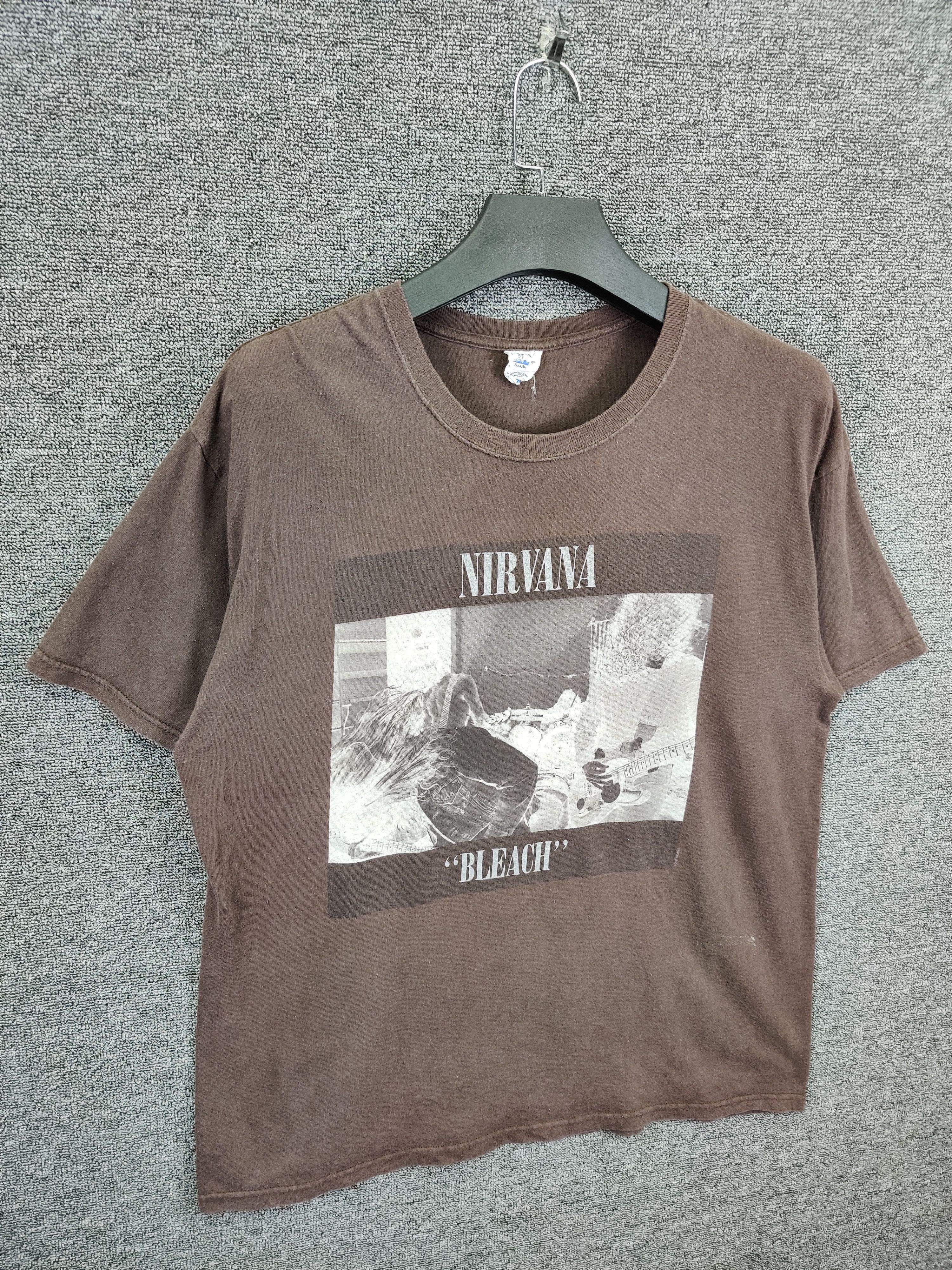 Band Tees Vintage 90s Nirvana Bleach Band Tee Tshirt Size US XXL / EU 58 / 5 - 3 Thumbnail