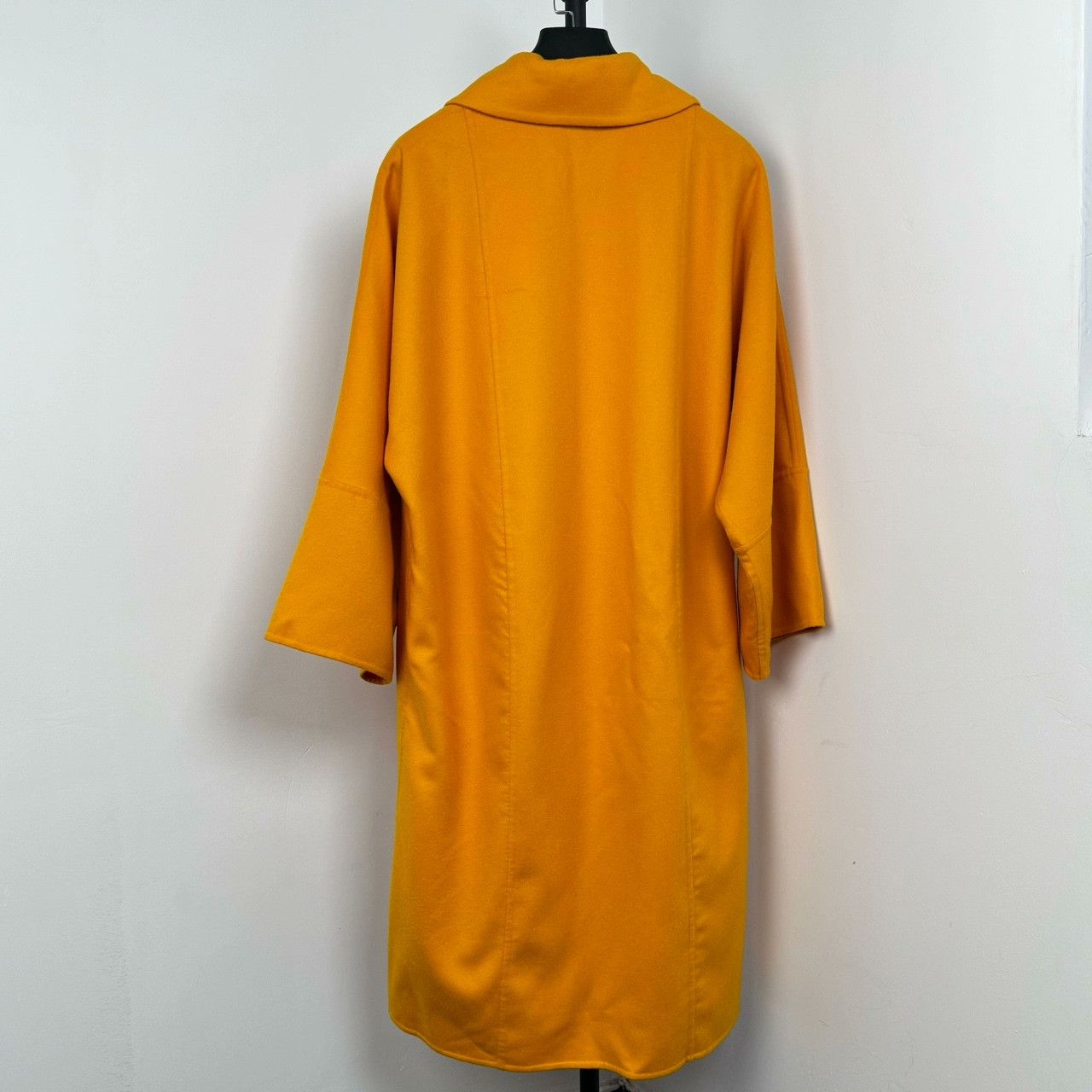 Loewe yellow long wool coat by loewe Size US XS / EU 42 / 0 - 1 Thumbnail