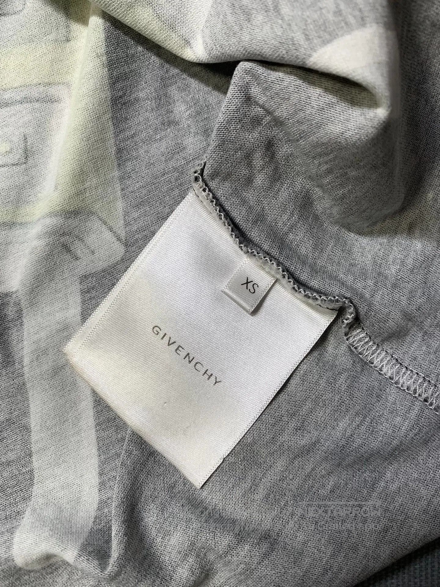 Givenchy Givenchy Lock Head Short Sleeve. Size US XS / EU 42 / 0 - 4 Thumbnail