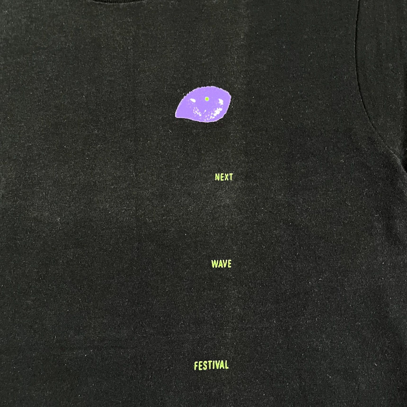 Fruit Of The Loom VINTAGE Fruit of the Loom Shirt Men Large Black 90s Art Music Next Wave Festival Philip Morris Graphic Print Crew Neck Short Sleeve T-Shirt Size US L / EU 52-54 / 3 - 3 Thumbnail