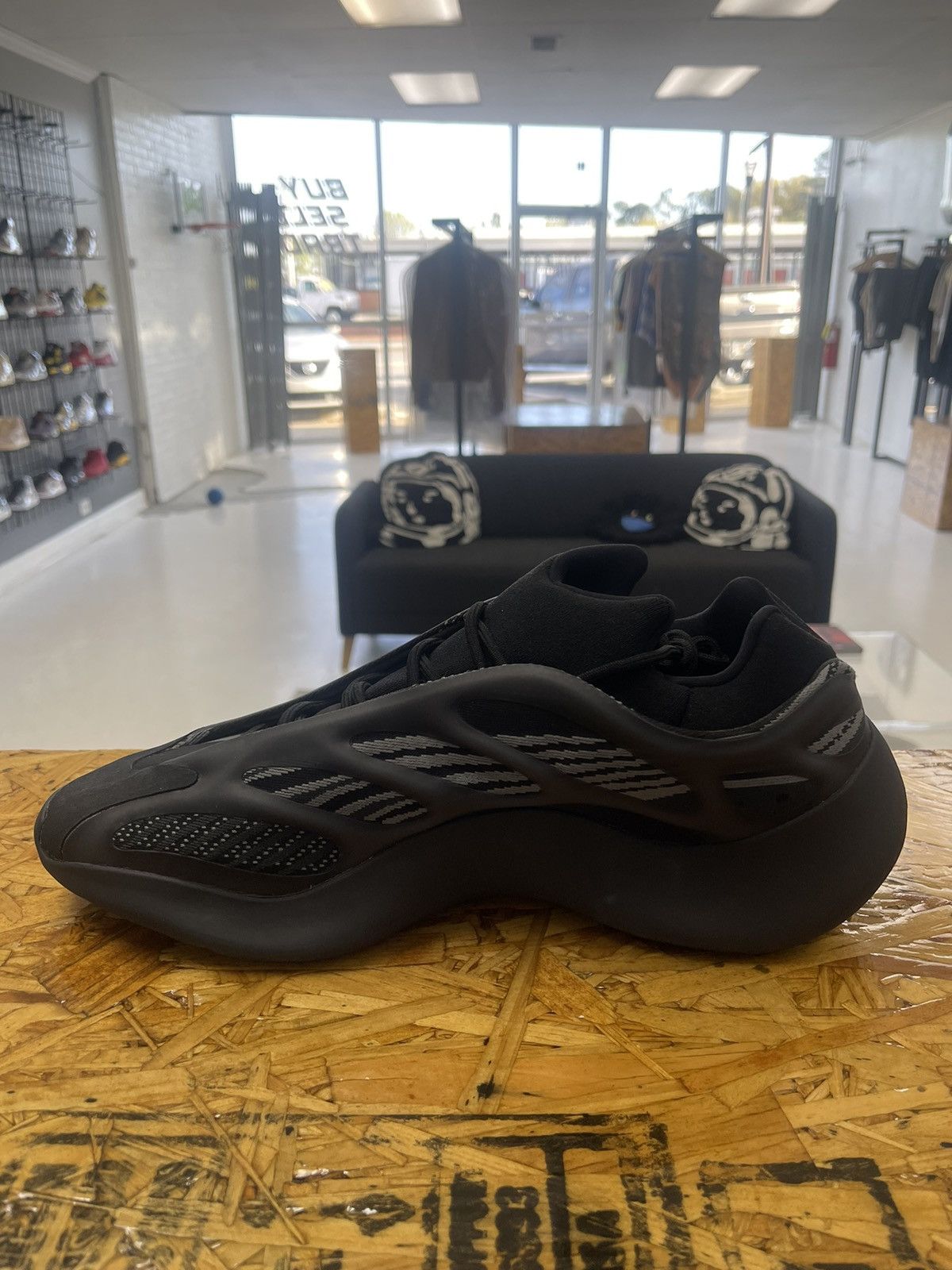 Adidas Yeezy 700 V3 Alvah (14.5) Size US 14 / EU 47 - 3 Thumbnail