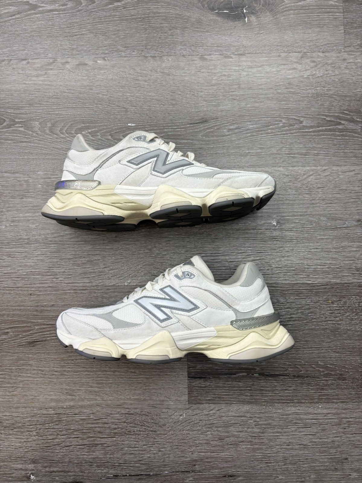 New Balance 9060 “Sea Salt White” **PRE-OWNED**