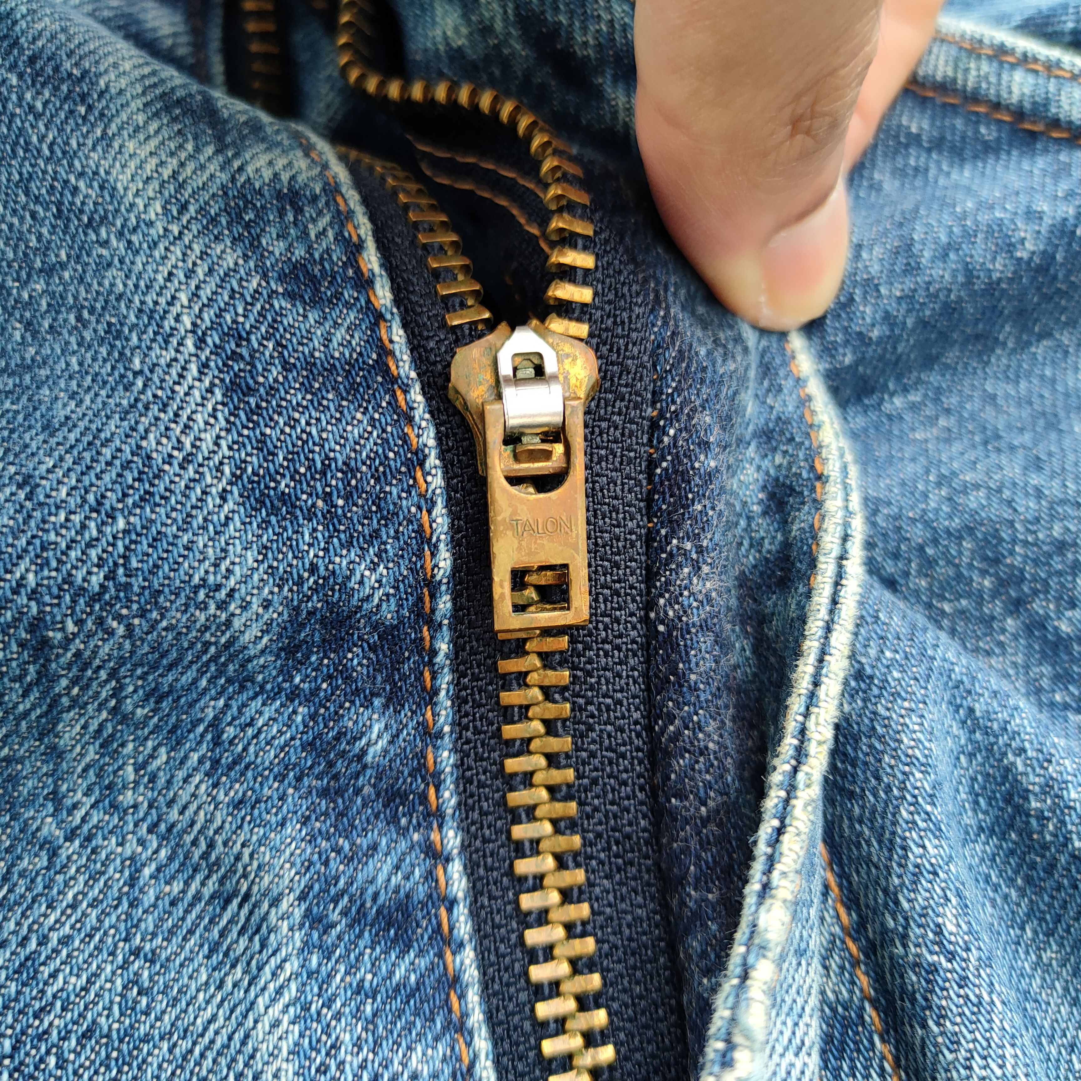Levi's Vintage Clothing VINTAGE LEVI'S 502 98' BIG E SELVEDGE JEANS DENIM PANTS Size US 33 - 7 Thumbnail