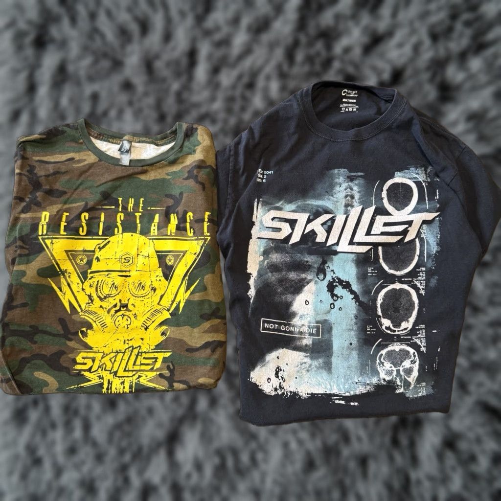 Vintage Skillet The Resistance Not Gonna Die T Shirt Mens Medium Christian Rock Shirt Size US M / EU 48-50 / 2 - 1 Thumbnail