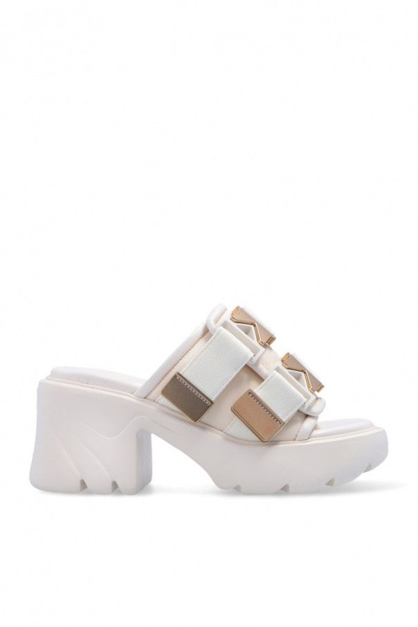 o1n1vont1024 Flash Flat Sandals in White