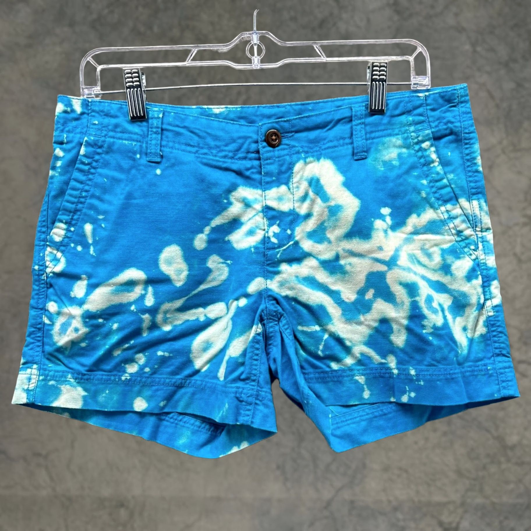 The North Face The North Face Shorts Womens 6 Light Blue Chino Flat Front Canvas Cotton Hiking Size 28" / US 6 / IT 42 - 1 Thumbnail