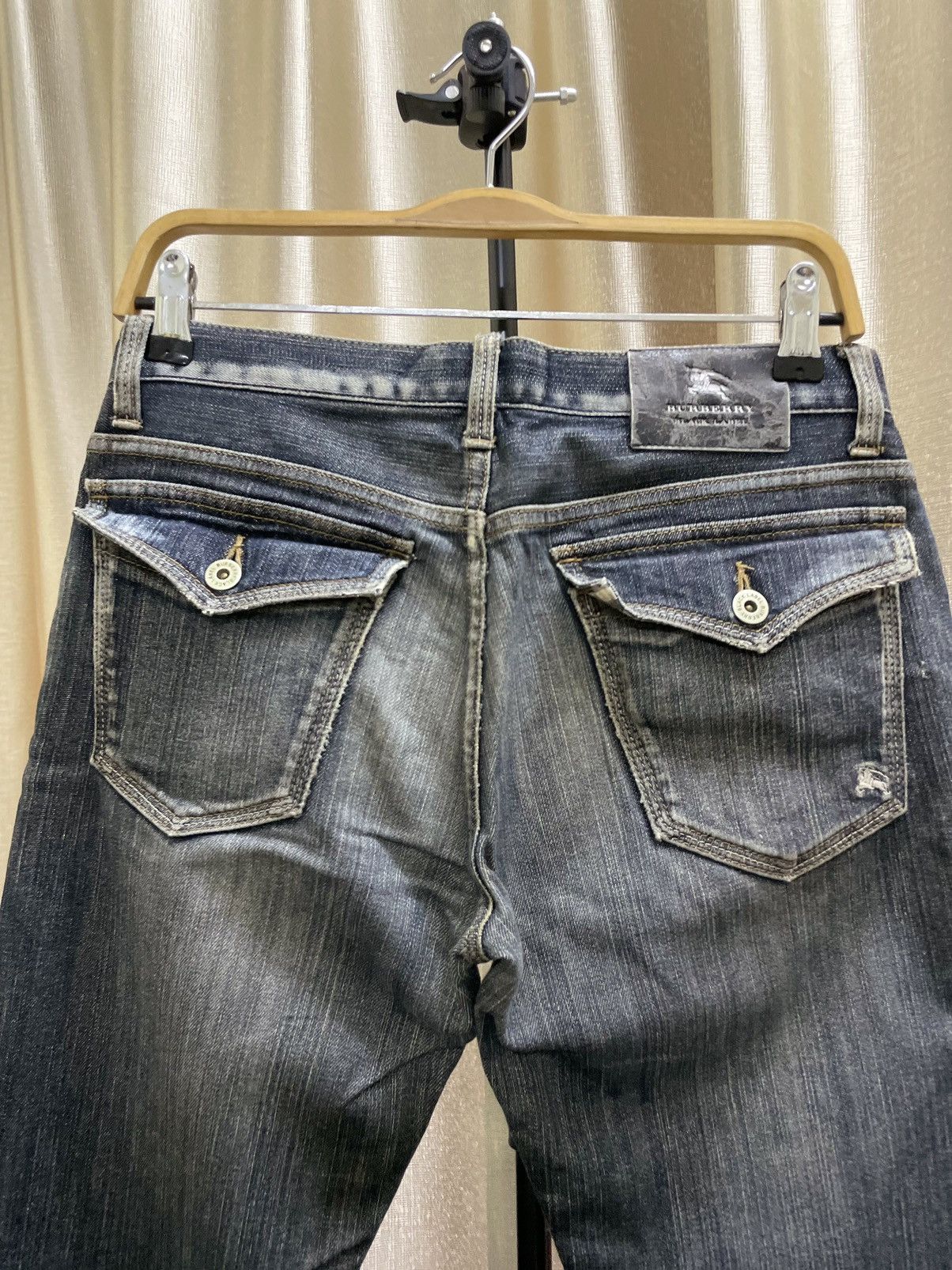 Burberry BURBERRY BLACK LABEL DISTRESSES DENIM Size 30" / US 8 / IT 44 - 10 Thumbnail