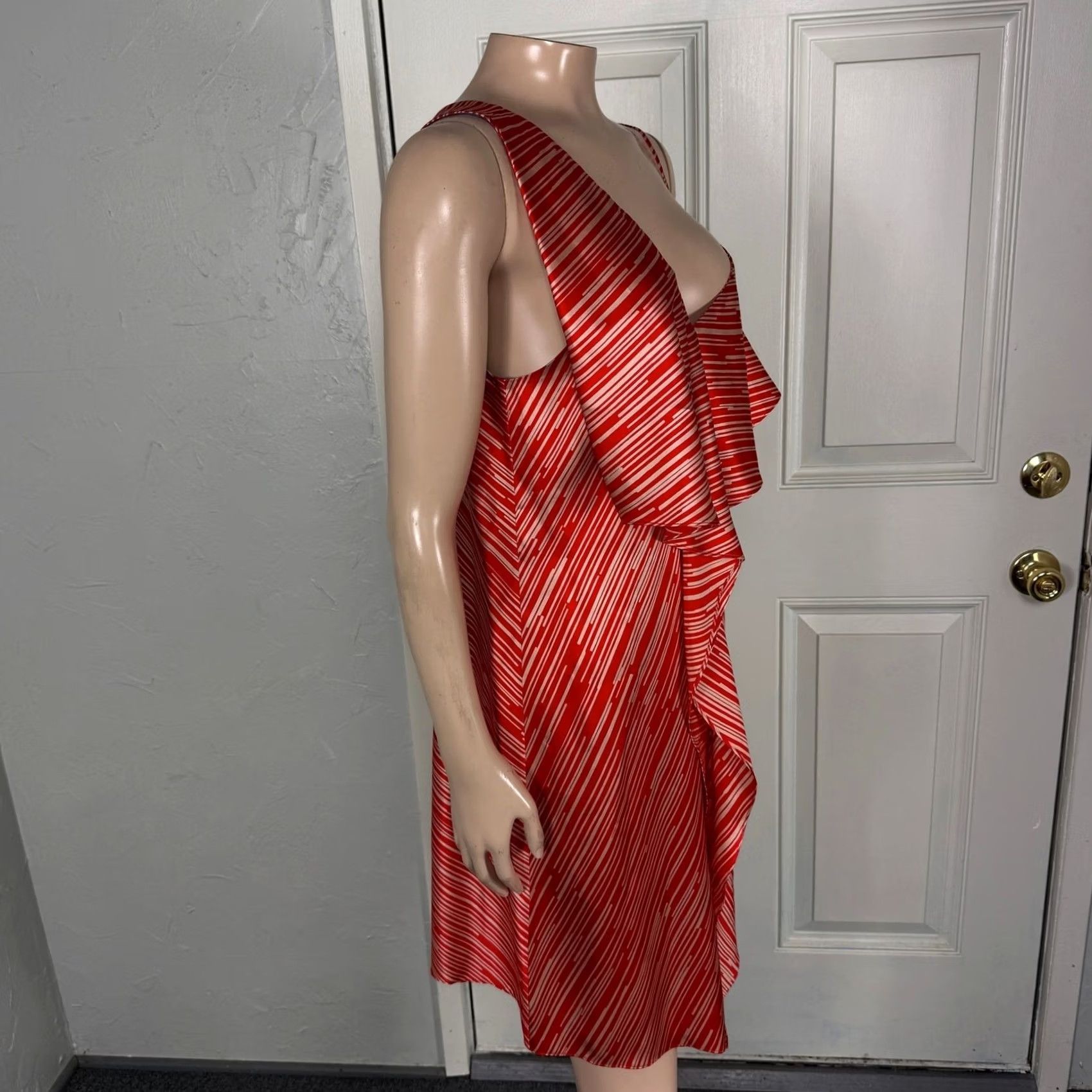 Diane von Furstenberg Diane von Furstenberg Dress Womens 10 Silk Striped Ruffle Designer Party Knee Length Red Size L / US 10 / IT 46 - 5 Thumbnail