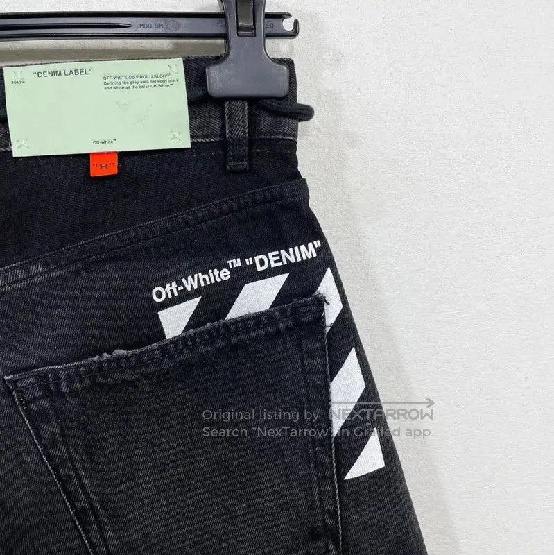 Off-White Off-White Summer Black Denim Casual Shorts . Size US 27 - 4 Thumbnail