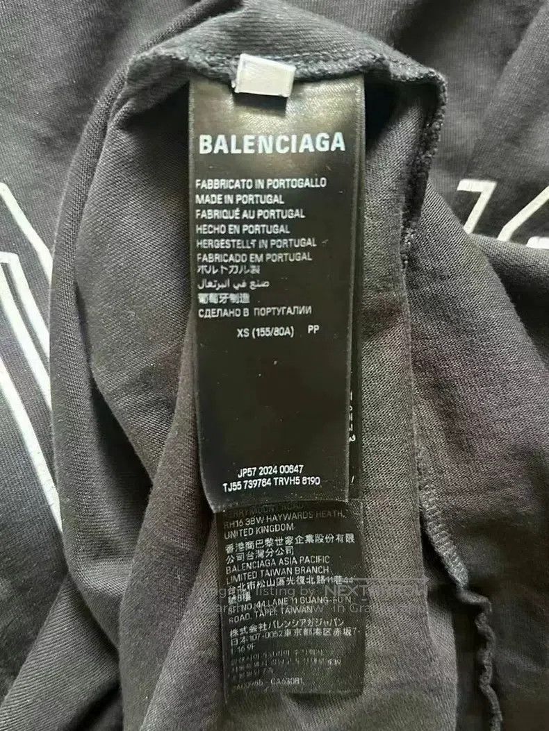 Balenciaga Balenciaga Black Cracked Design Letter Short Sleeve XS Siz Size US XS / EU 42 / 0 - 4 Thumbnail