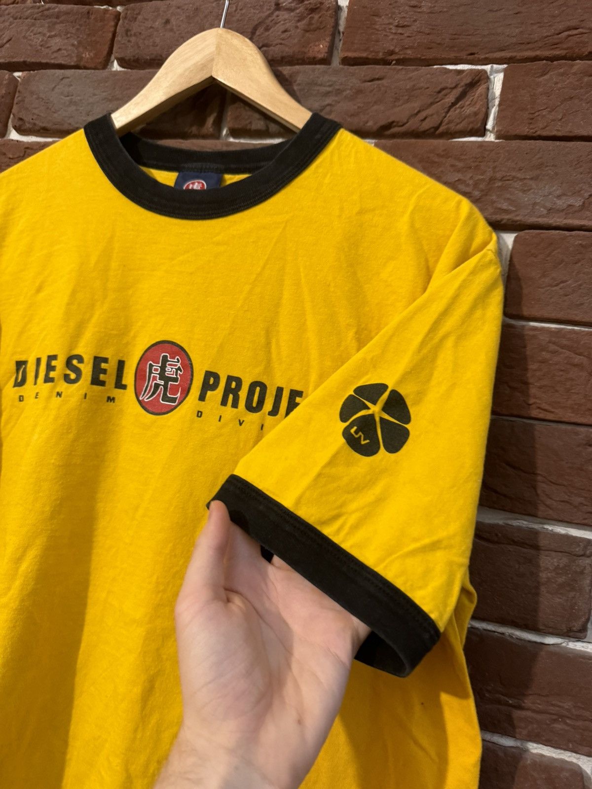 Diesel Y2K Diesel Japan Avant Garde Tshirt Logo Streetwear L Yellow Size US L / EU 52-54 / 3 - 5 Thumbnail