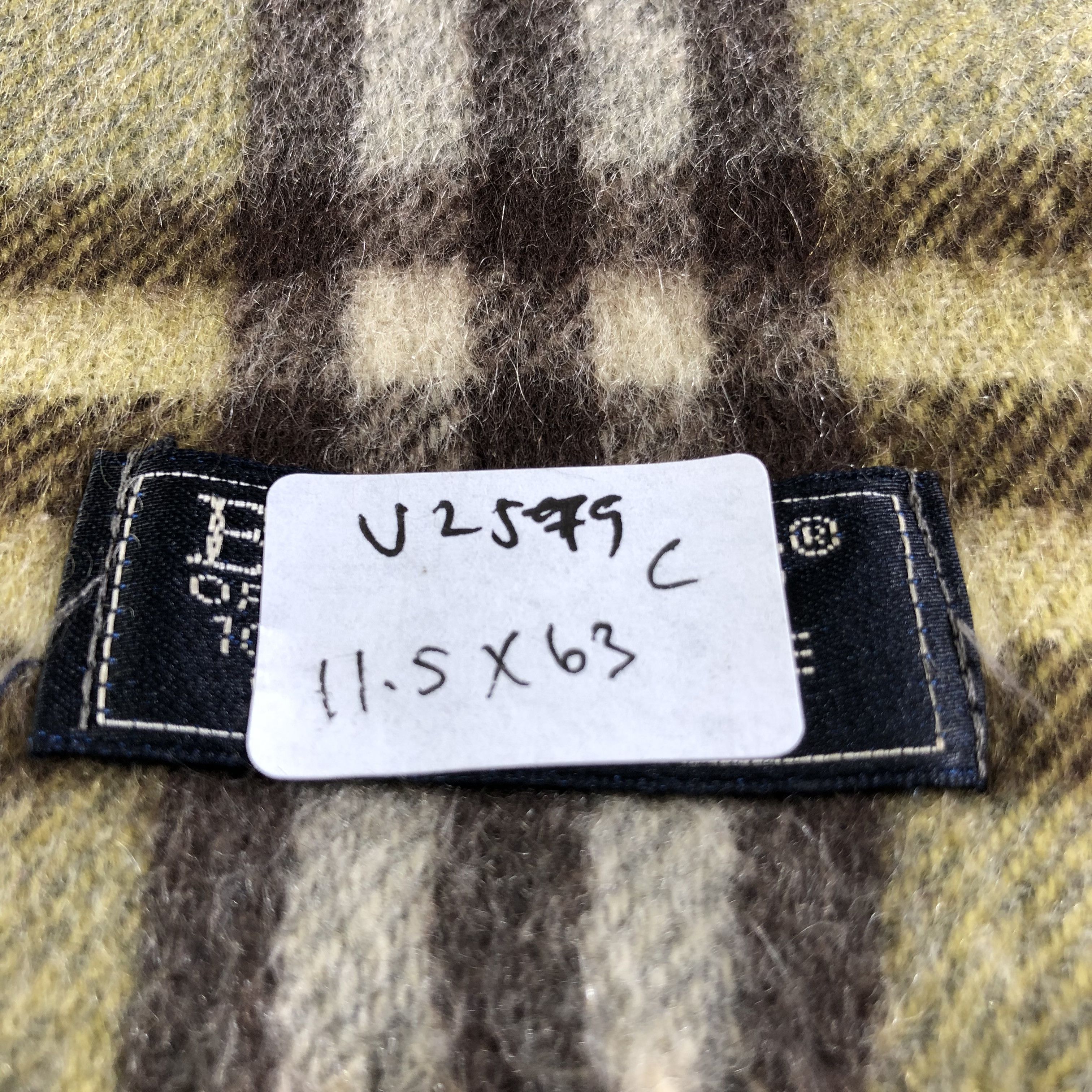 Burberry Burberrys Cashmere Scarf Muffler Neckwear V2579 Size ONE SIZE - 6 Thumbnail