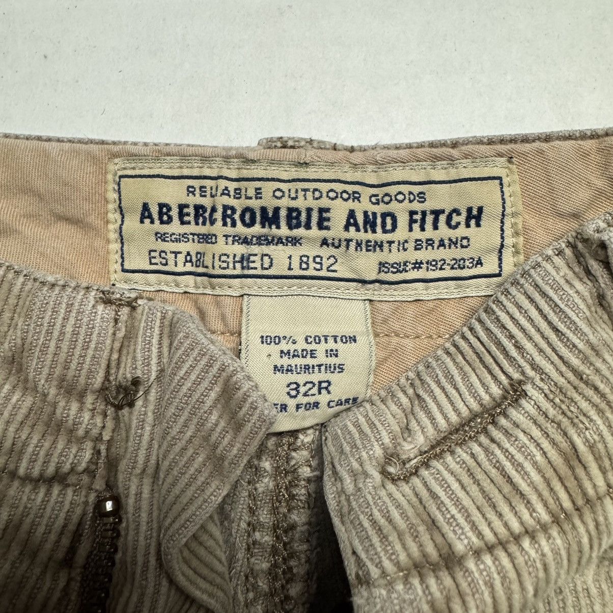 Abercrombie & Fitch Vintage Abercrombie & Fitch Baggy Corduroys Missing Button Size US 32 / EU 48 - 5 Thumbnail