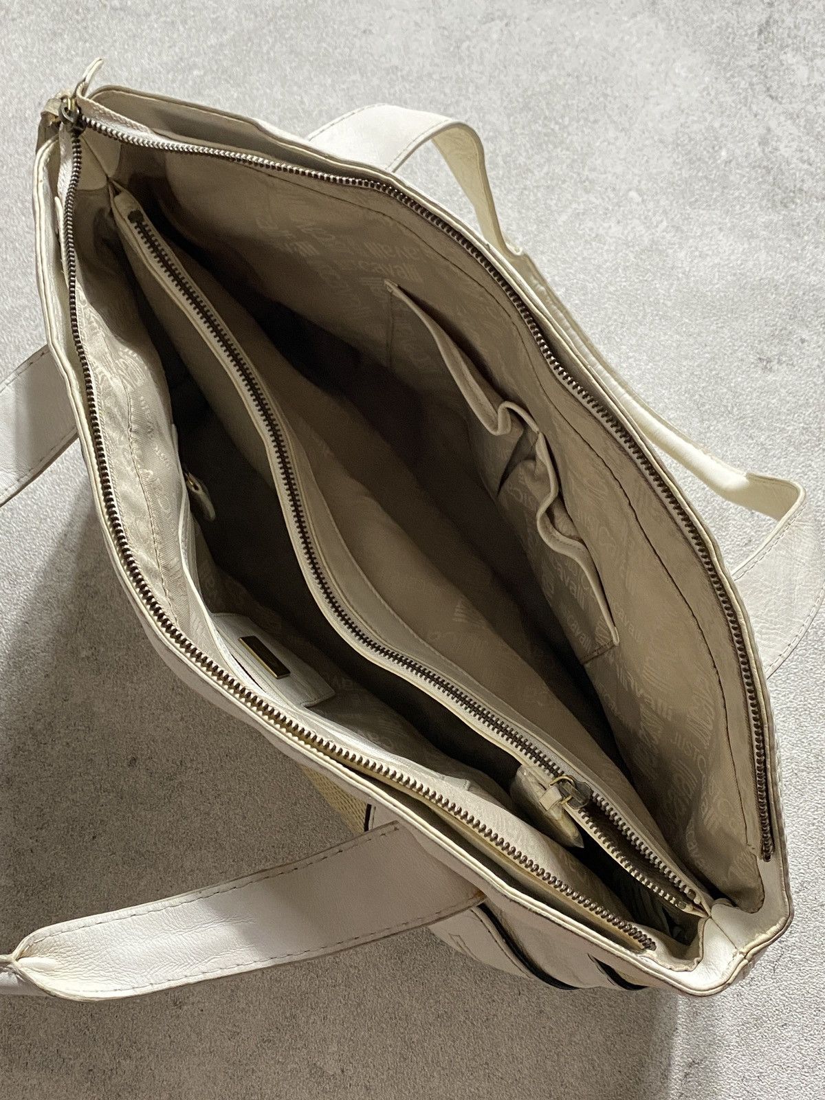 Just Cavalli 2000’s Just Cavalli Monogram Leather Hobo Bags Size ONE SIZE - 12 Thumbnail