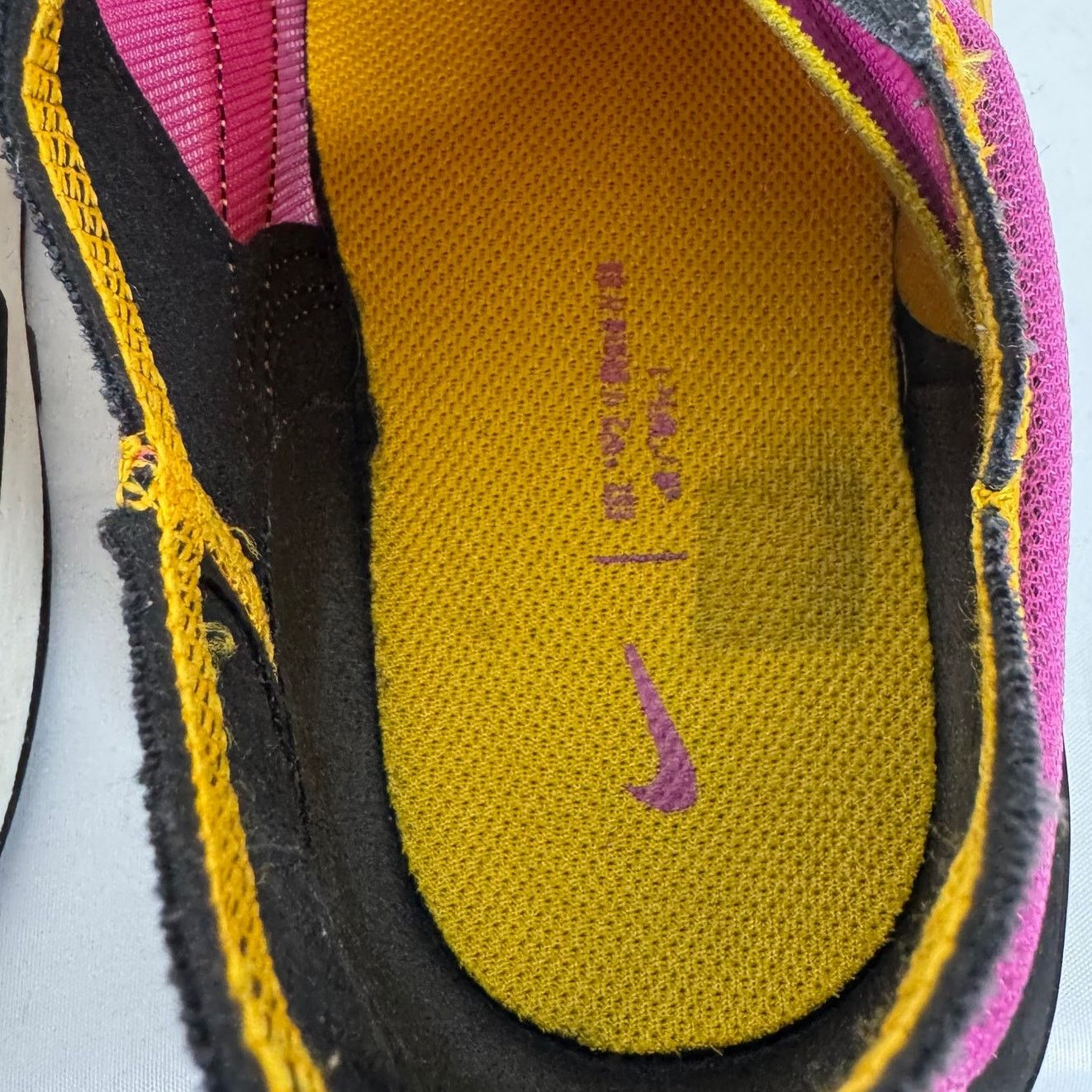 Nike Waffle One Active Fuchsia Running Sneakers