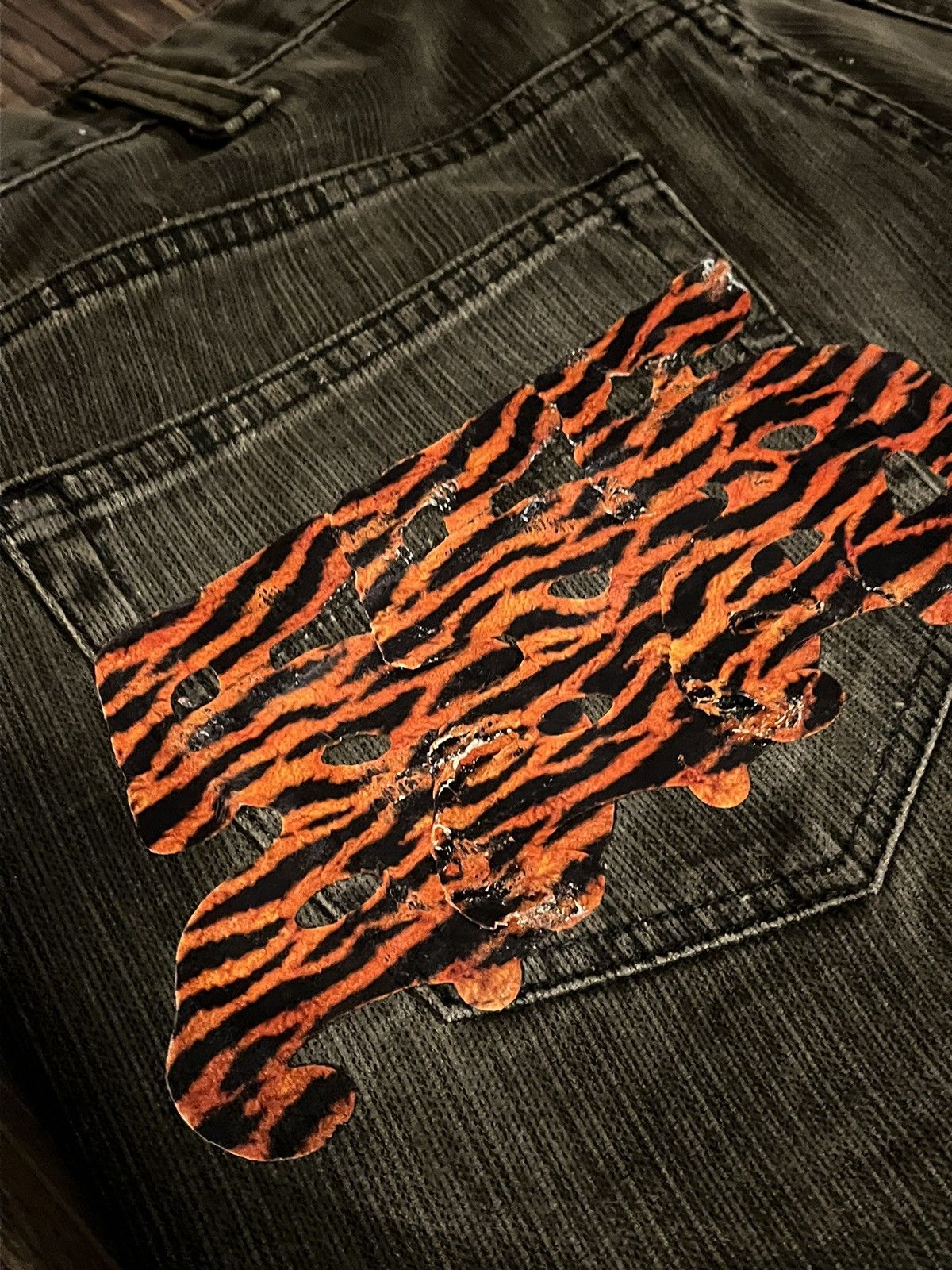 Other Two Seven University 555 Tiger Stripe Black Jean Shorts 🐅🐯 Size US 36 / EU 52 - 4 Thumbnail