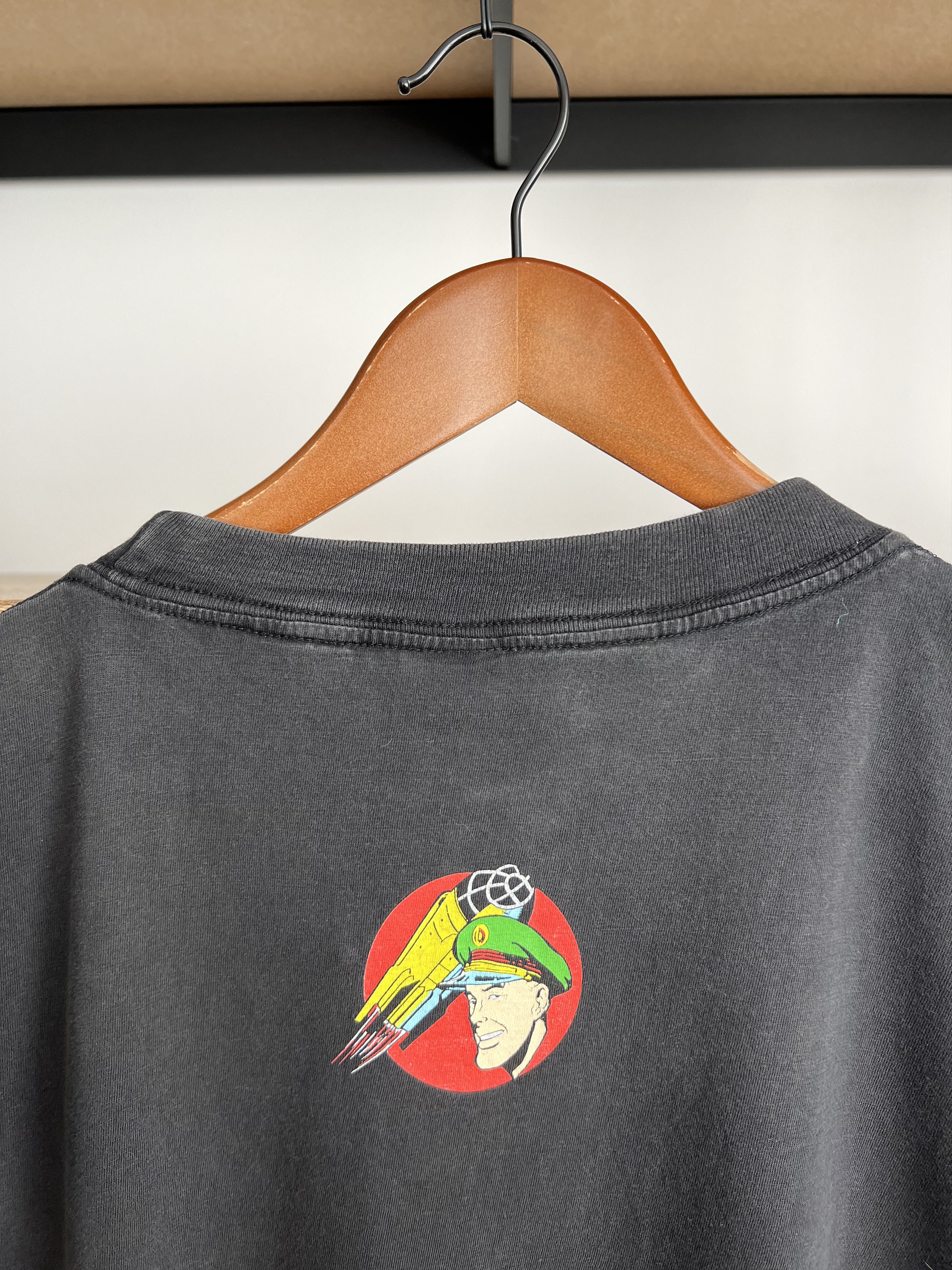 Vintage Vintage 1994 Dan Dare Pilot of the Future Comics T-shirt Size US XL / EU 56 / 4 - 16 Thumbnail