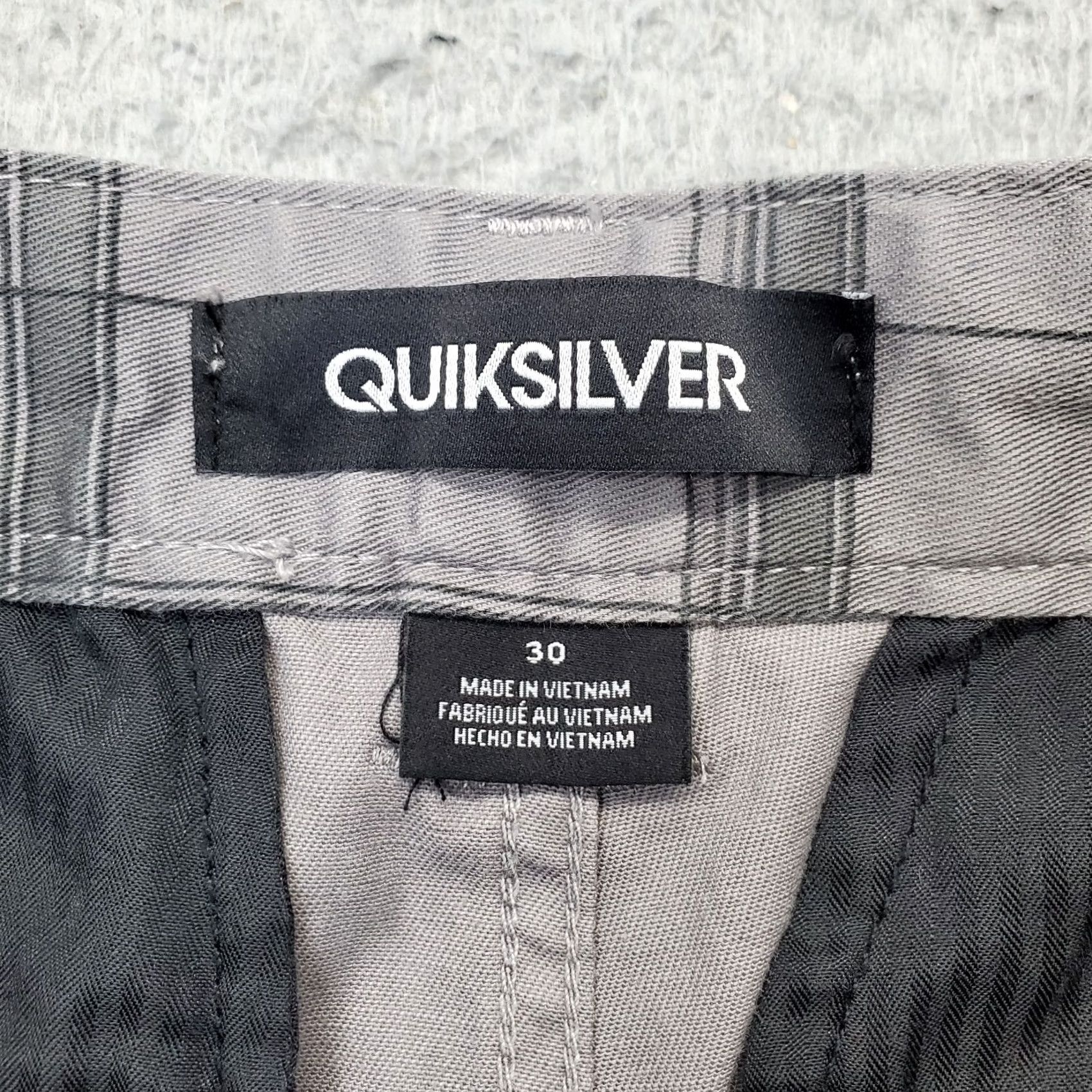 Quiksilver Quiksilver Mens Bermuda Shorts 30 Multi Plaid Flat Front Slash Pocket Mid Waist Mens Size 30 Multicolor Size US 30 / EU 46 - 6 Thumbnail