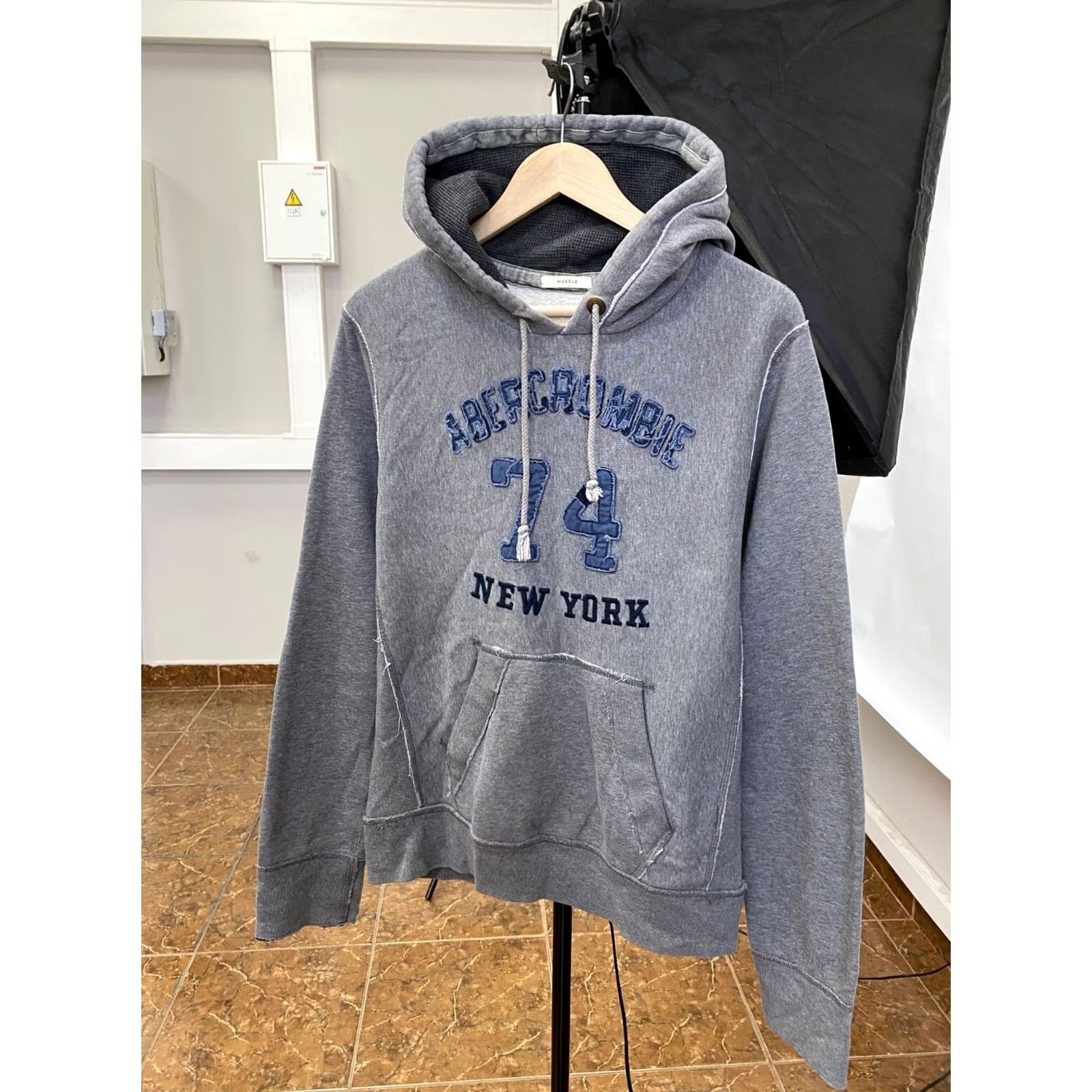 Abercrombie & Fitch Abercrombie & Fitch New York Hoodie M Gray Y2K Opium Style Rare Mens Hoodie Size US M / EU 48-50 / 2 - 2 Thumbnail