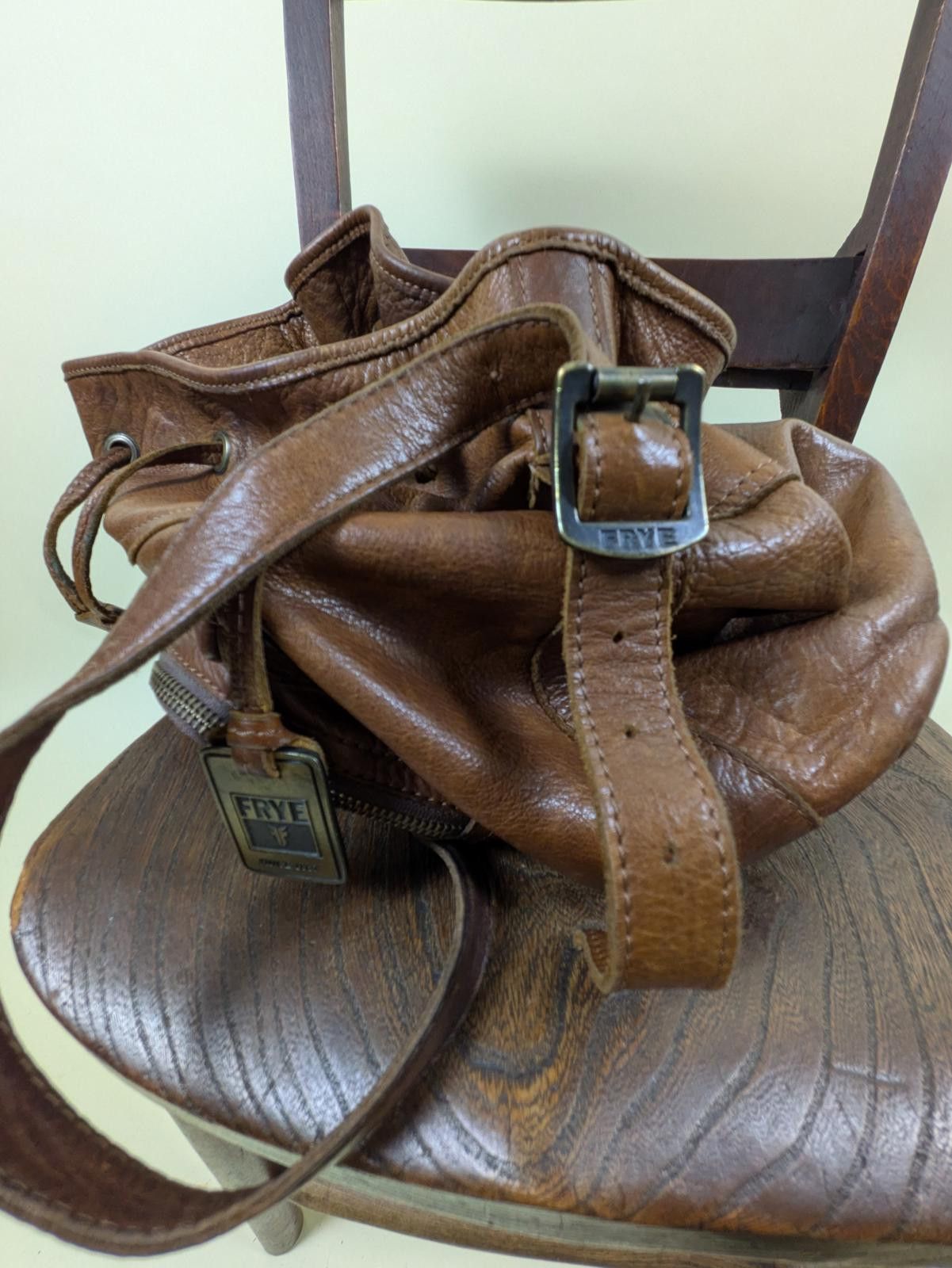 Frye Frye Brooke studded drawstring bucket bag Size ONE SIZE - 8 Thumbnail