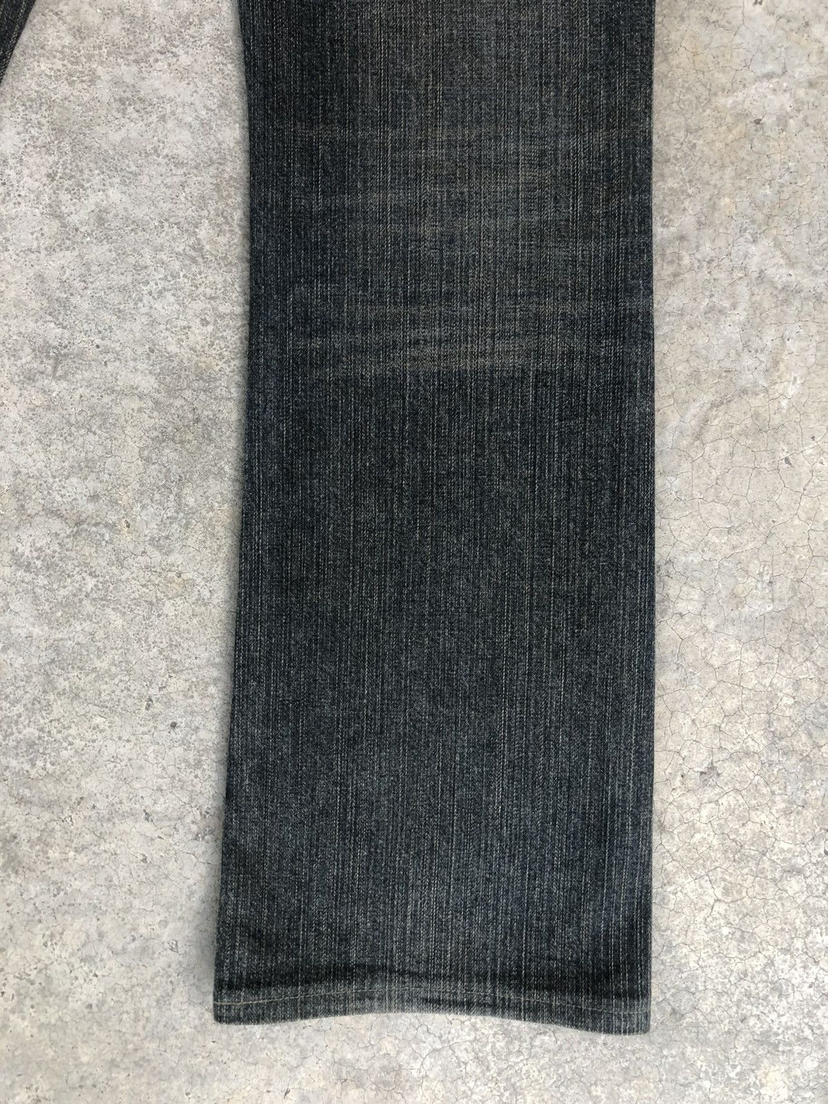 If Six Was Nine Japanese Uniqlo Flared Jeans Broken Denim Distressed Size US 32 / EU 48 - 12 Thumbnail