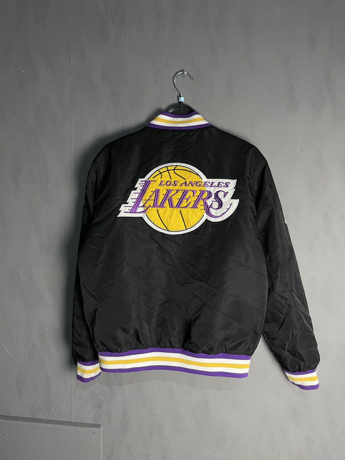NBA L.A. Lakers Bomber Jacket Size US S / EU 44-46 / 1 - 2 Thumbnail