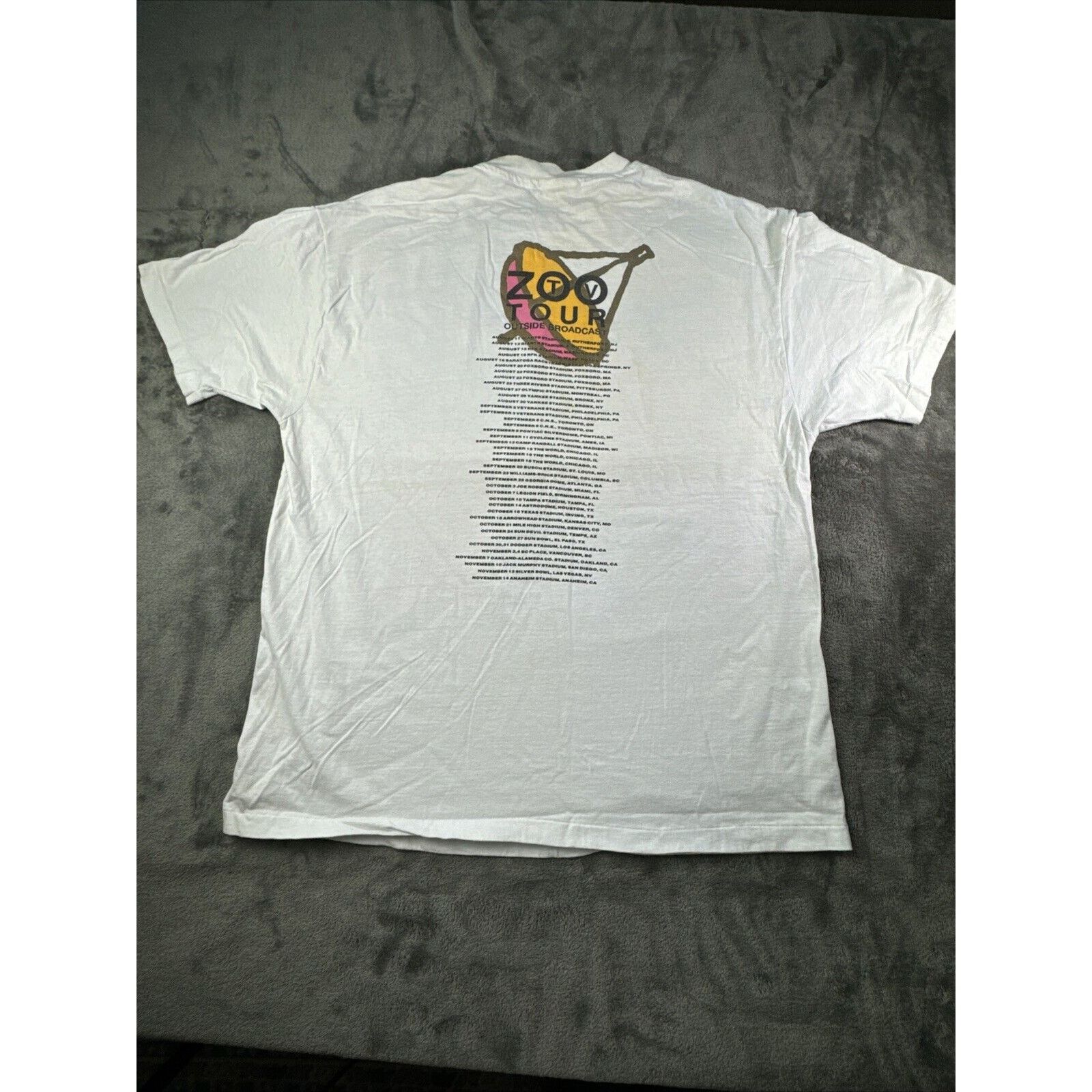 Hanes Vintage U2 Zoo Tv Outside Broadcast T-Shirt XL White Band Size US XL / EU 56 / 4 - 10 Thumbnail