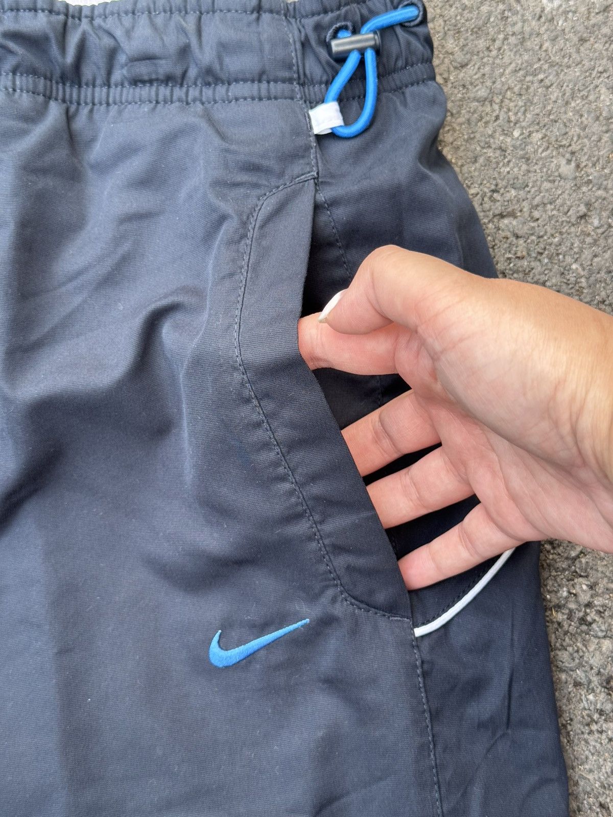 Nike Vintage Nike 00's Short Pants Size US 32 / EU 48 - 5 Thumbnail