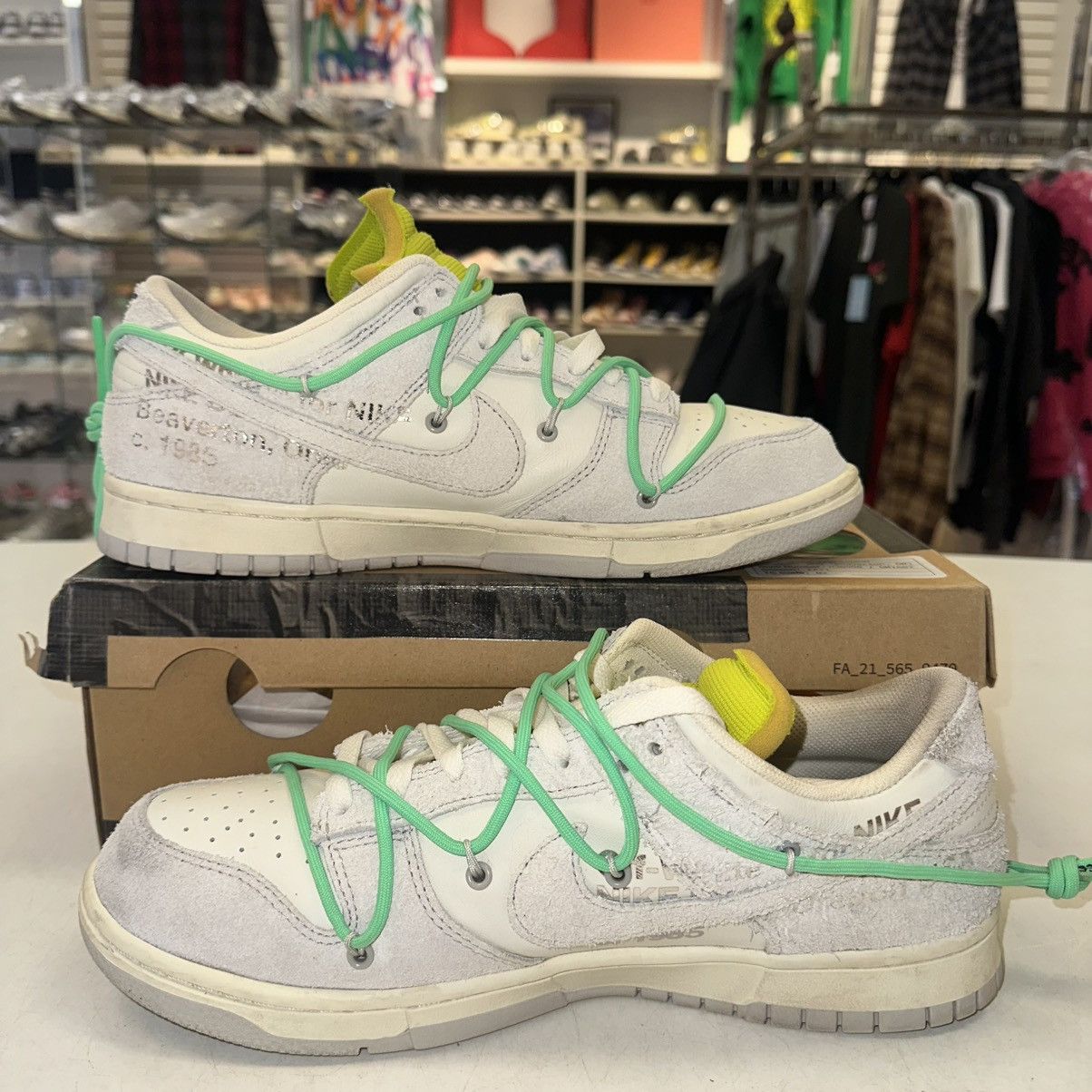 Nike × Off-White Size 11 - Nike Off-White x Dunk Low Lot 14 of 50 Size US 11 / EU 44 - 2 Thumbnail