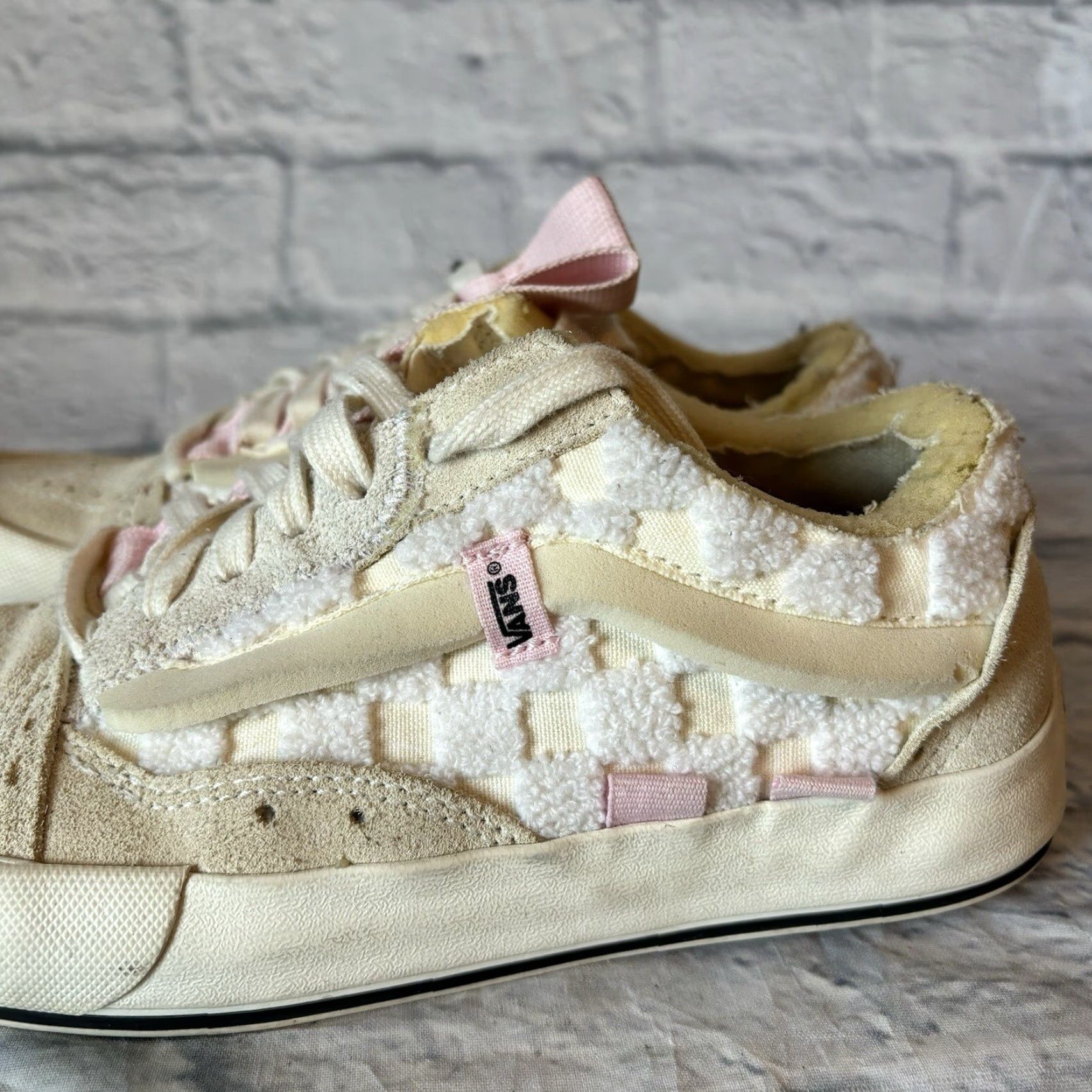 Vans VANS Old Skool Cap LX Deconstructed Cream Pink Regrind Shoes Women’s Size 7 Size ONE SIZE - 7 Thumbnail