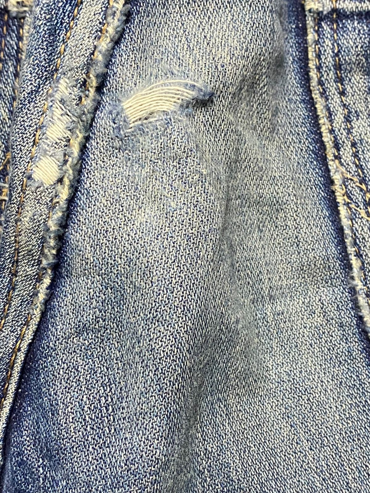 Wrangler Vintage Wrangler Greensboro USA Distressed Loose Jeans Size US 29 - 10 Thumbnail