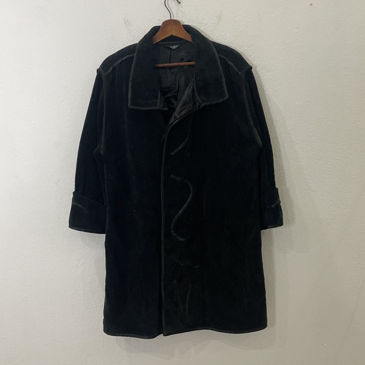 Annikki Karvinen Clothing: Curated Shirts, Jeans, Shoes