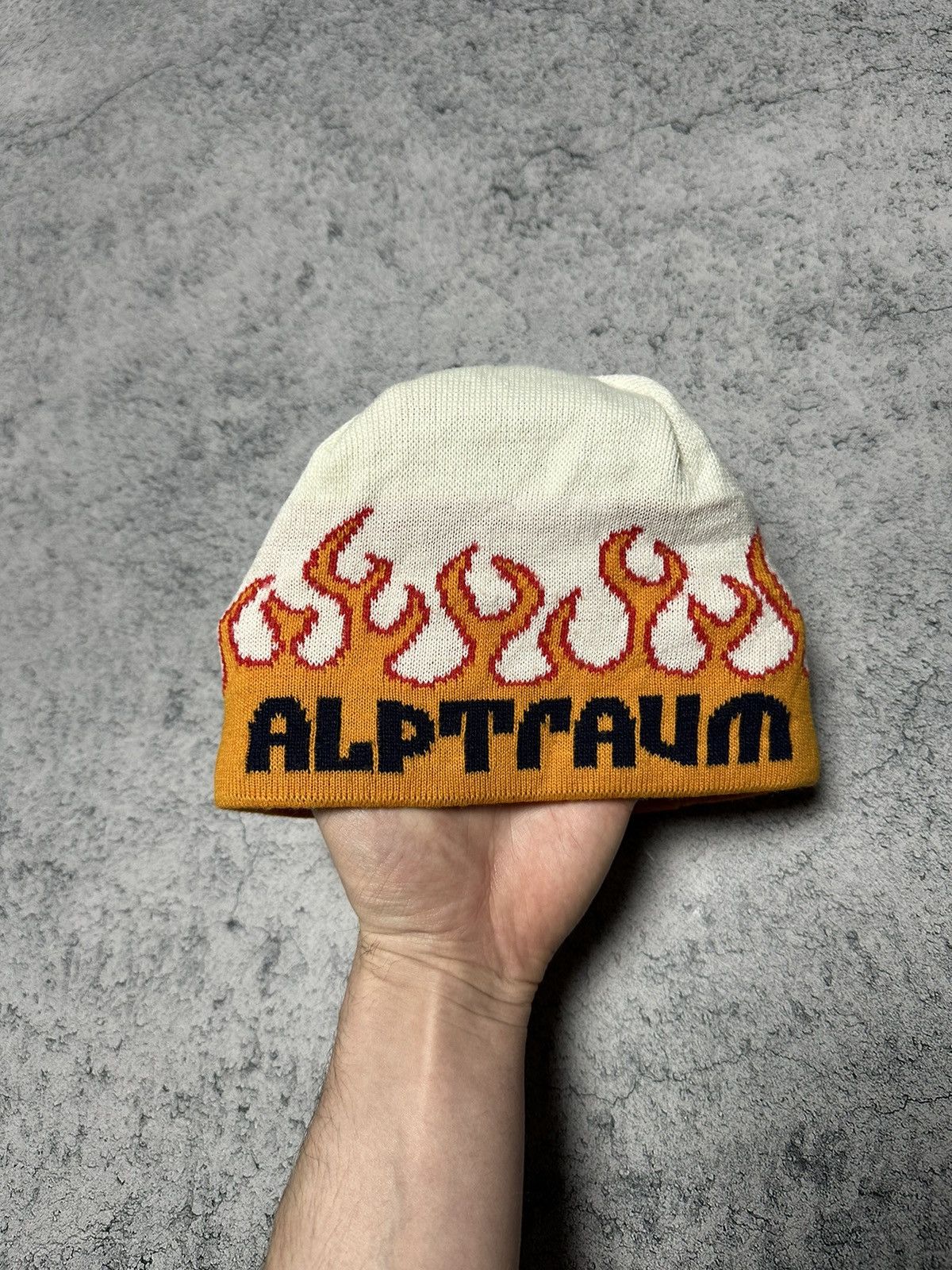 Vintage Vintage Alptraum Flame Fire Y2K Beanie Hat Size ONE SIZE - 3 Thumbnail