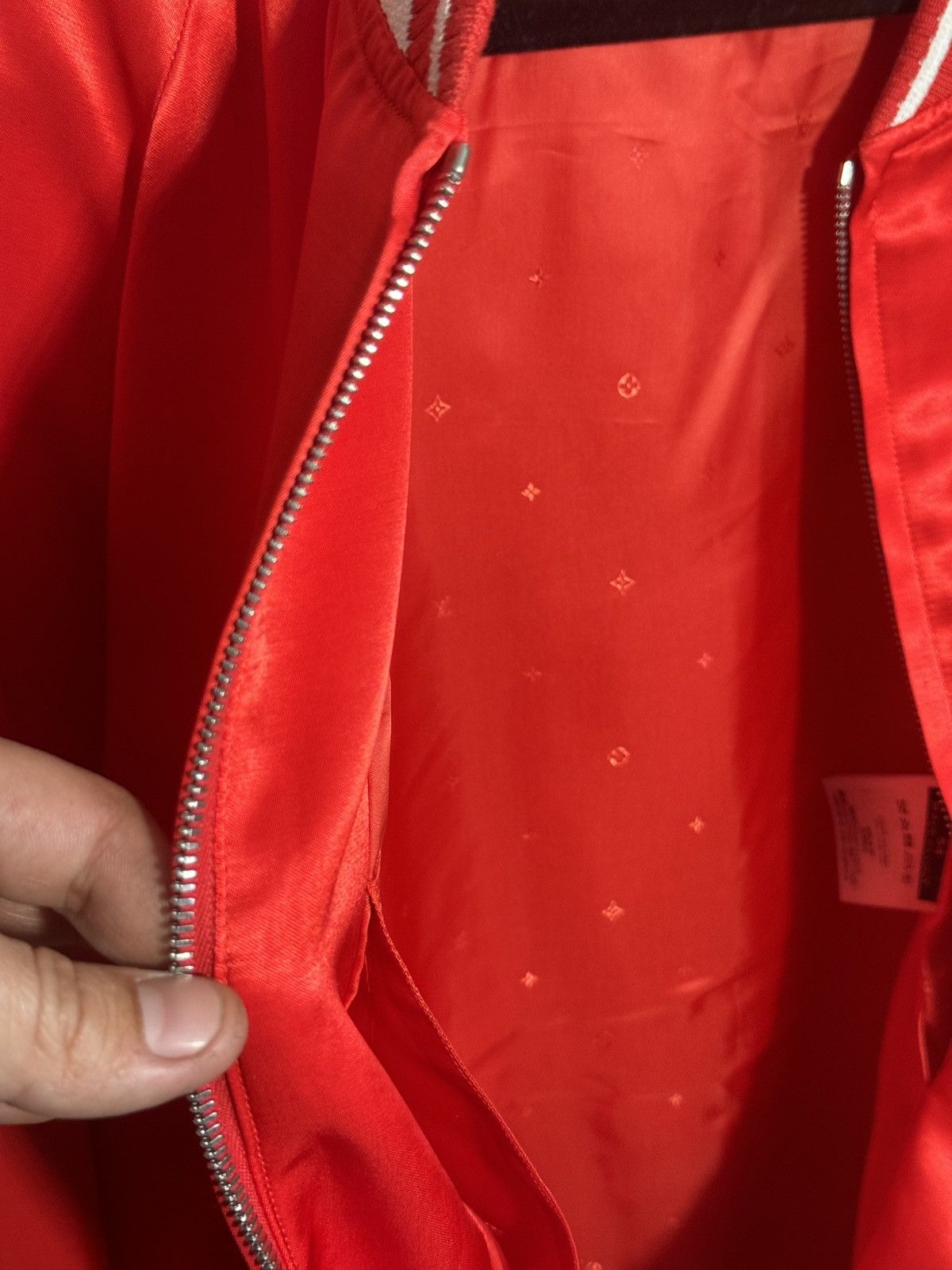 Louis Vuitton Louis Vuitton Red & White Embroidered Souvenir Jacket Size US L / EU 52-54 / 3 - 10 Thumbnail