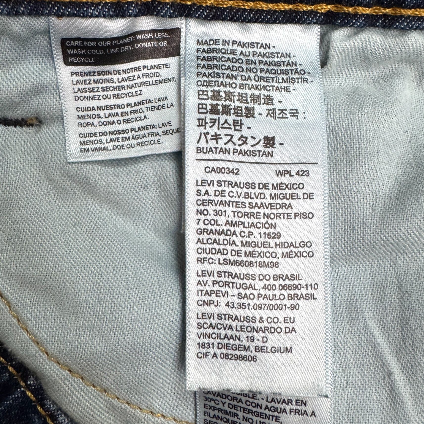 Levi's Levi's 502 Jeans Mens Regular Taper Denim Blue Dark Wash Cotton 5-Pocket Logo USA Size US 32 / EU 48 - 6 Thumbnail