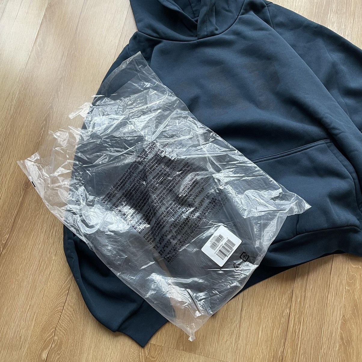 Gap × Yeezy NWT Yeezy Gap Dove Shrunken Hoodie by Balenciaga Size US M / EU 48-50 / 2 - 10 Thumbnail