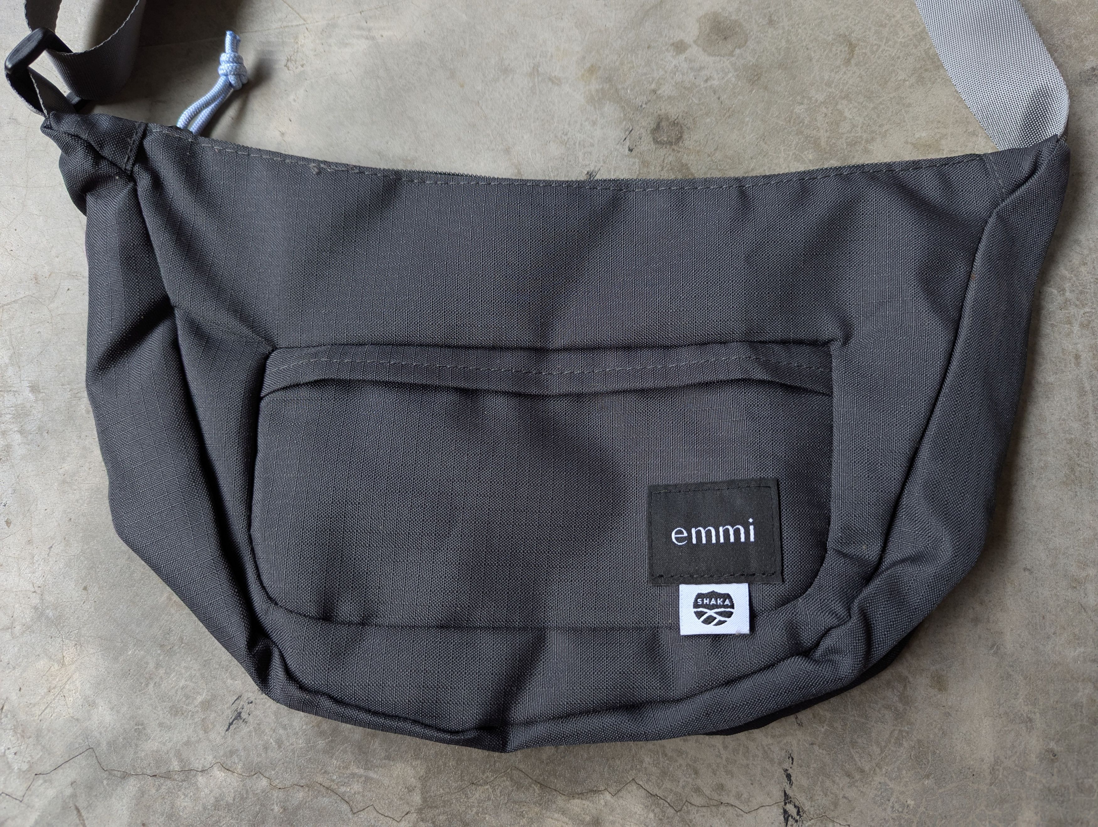 Japanese Brand Emmi X SHAKA Sling Bag Size ONE SIZE - 2 Thumbnail