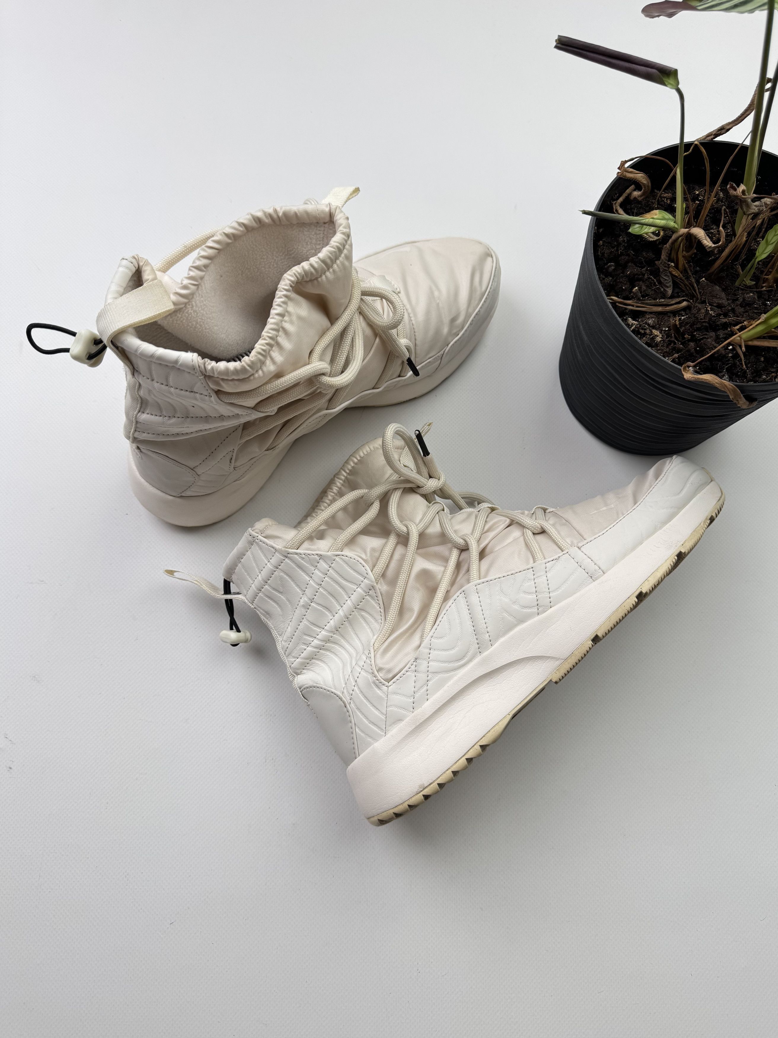 Nike Nike Boots (145) Size US 9.5 / EU 42-43 - 1 Thumbnail